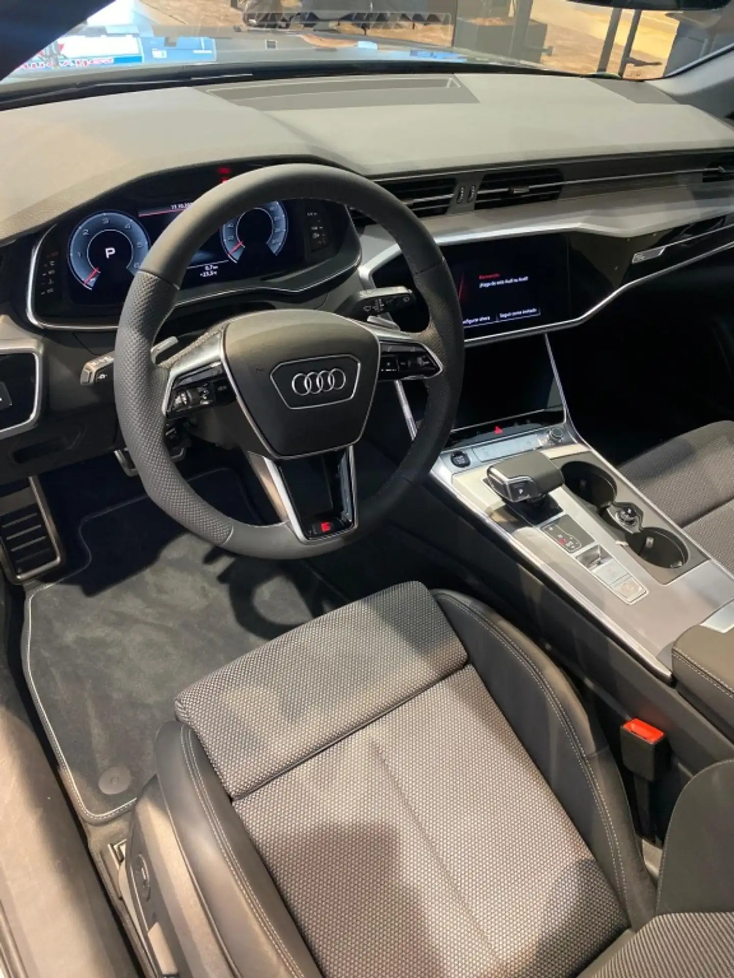 Audi - A6