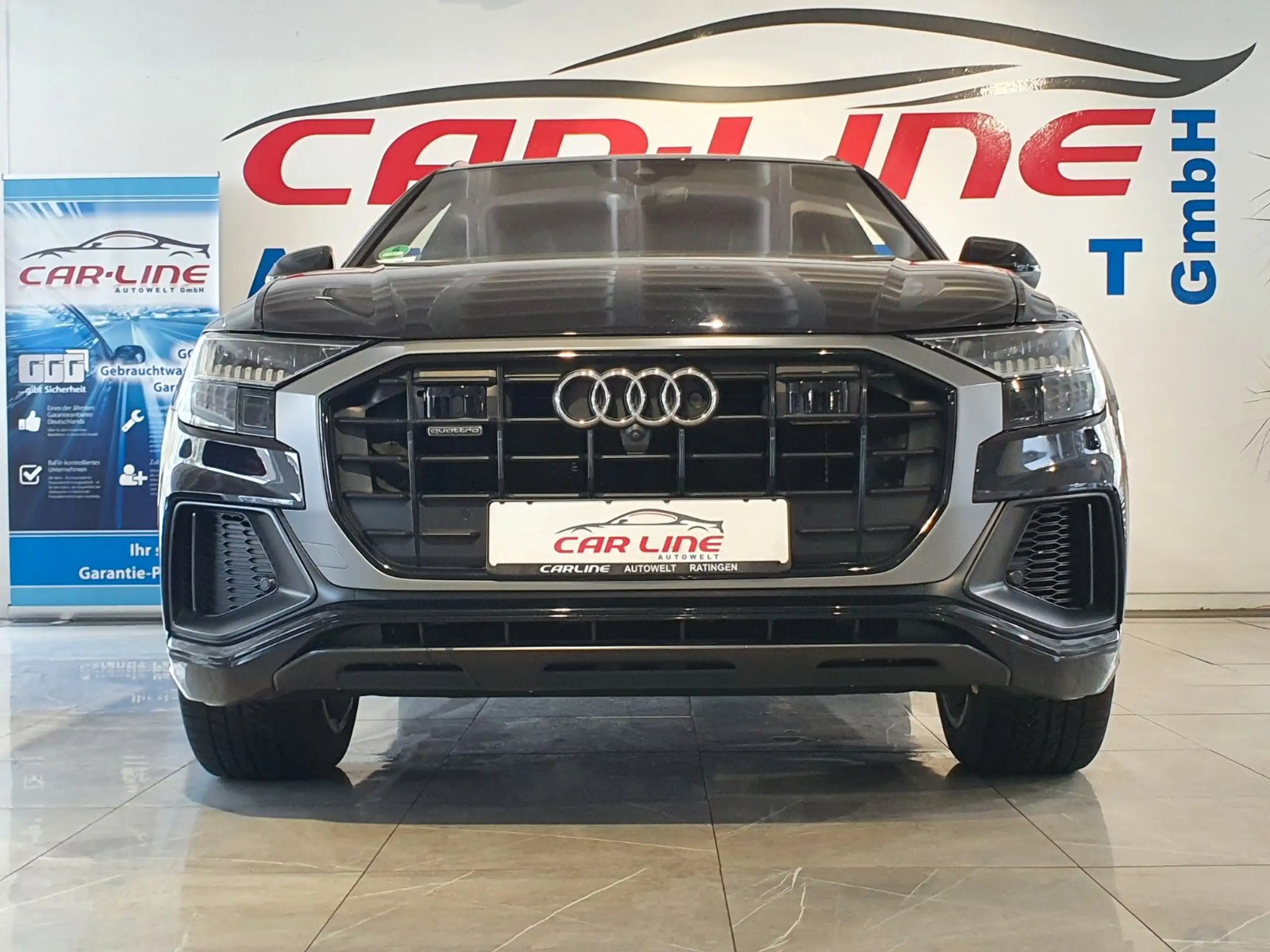 Audi - Q8