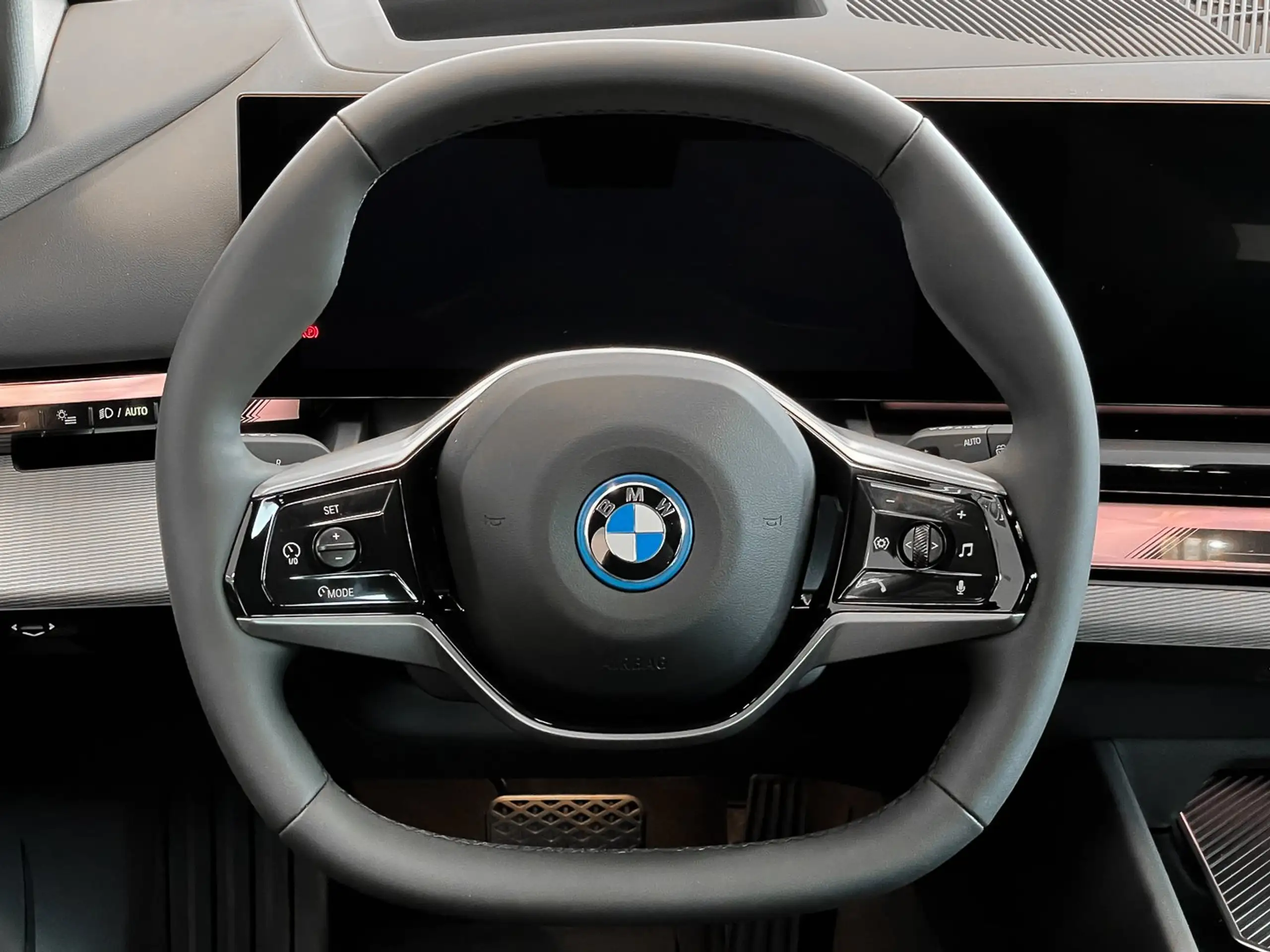 BMW - i5