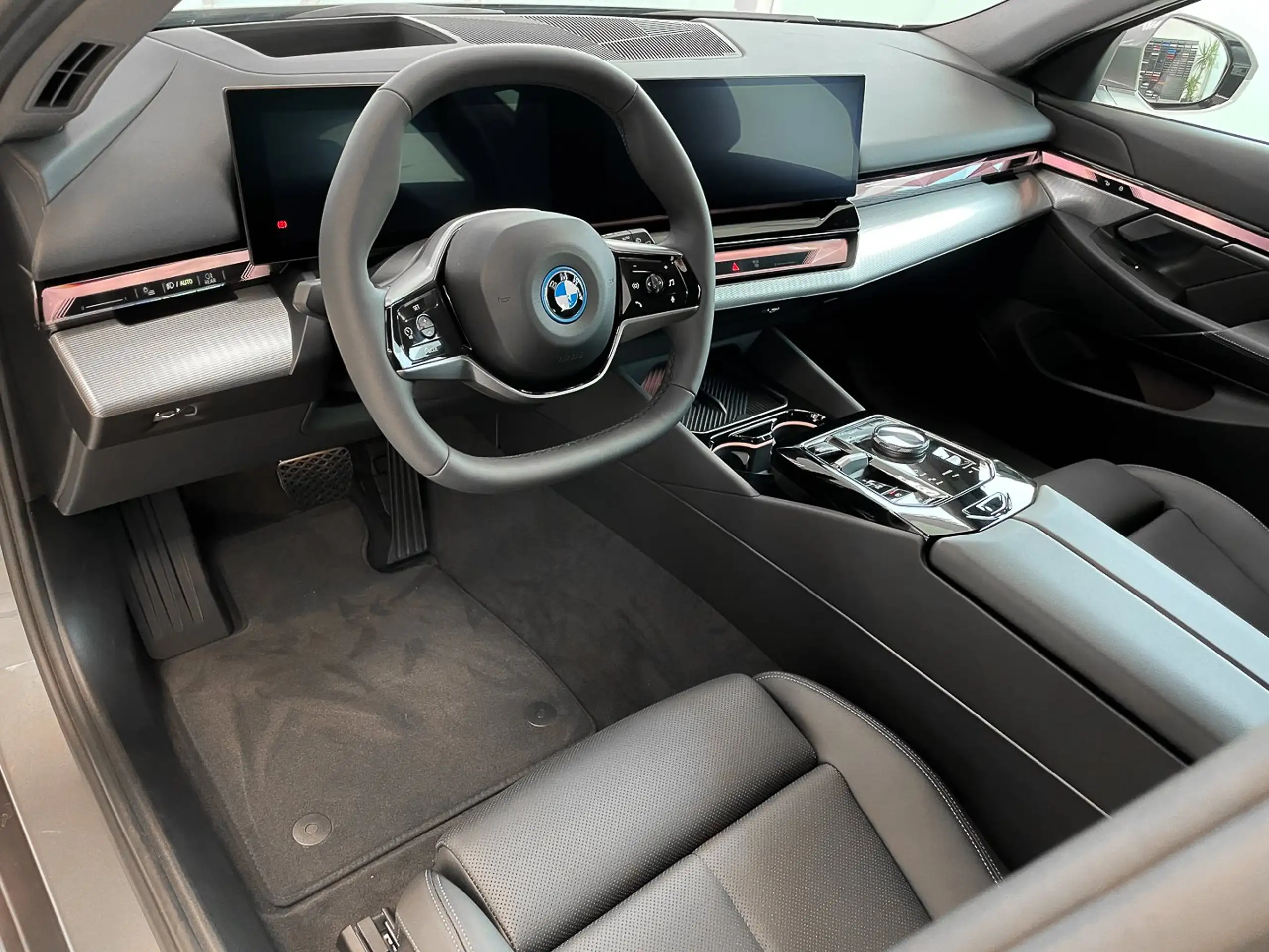 BMW - i5