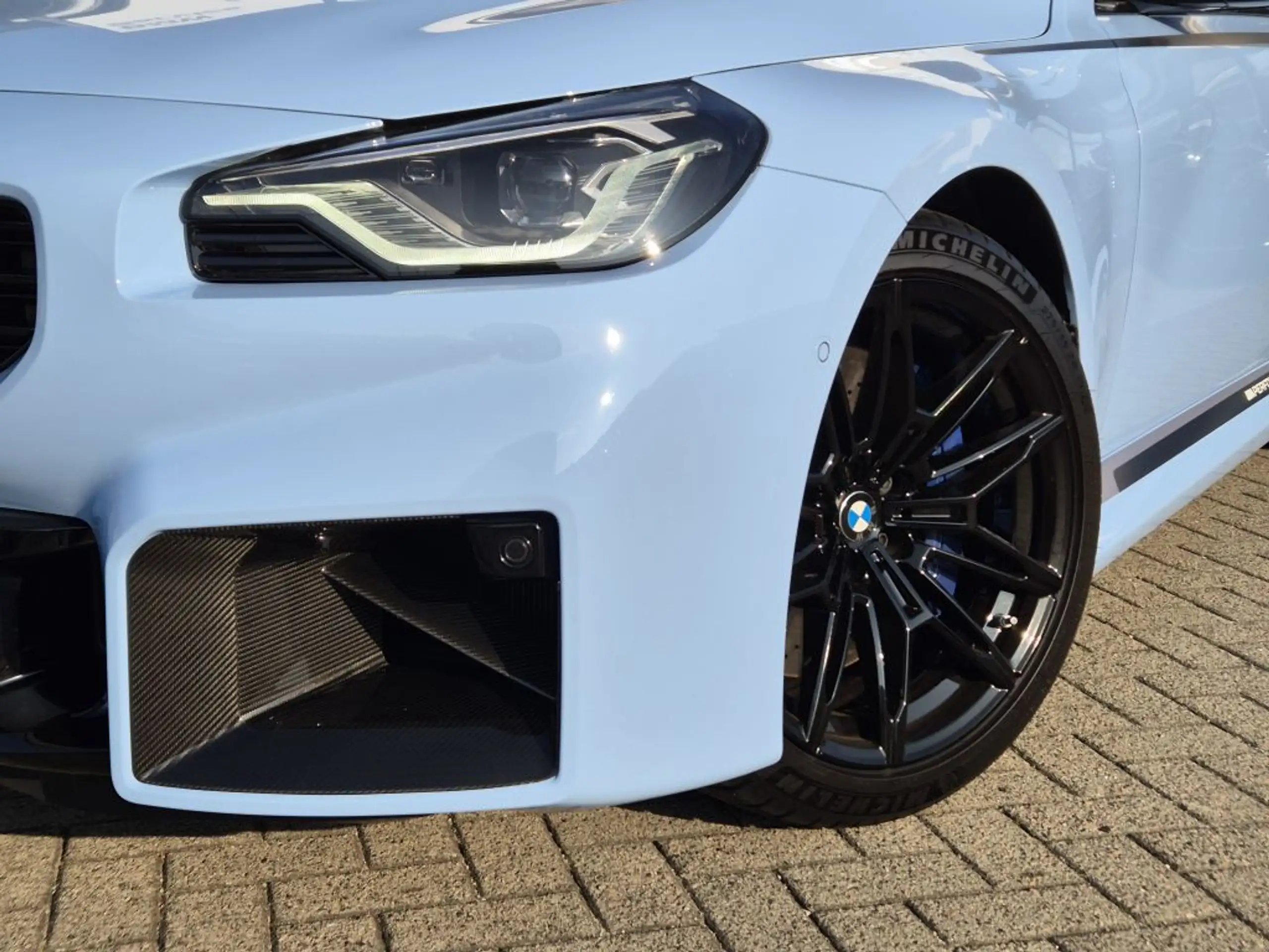 BMW - M2