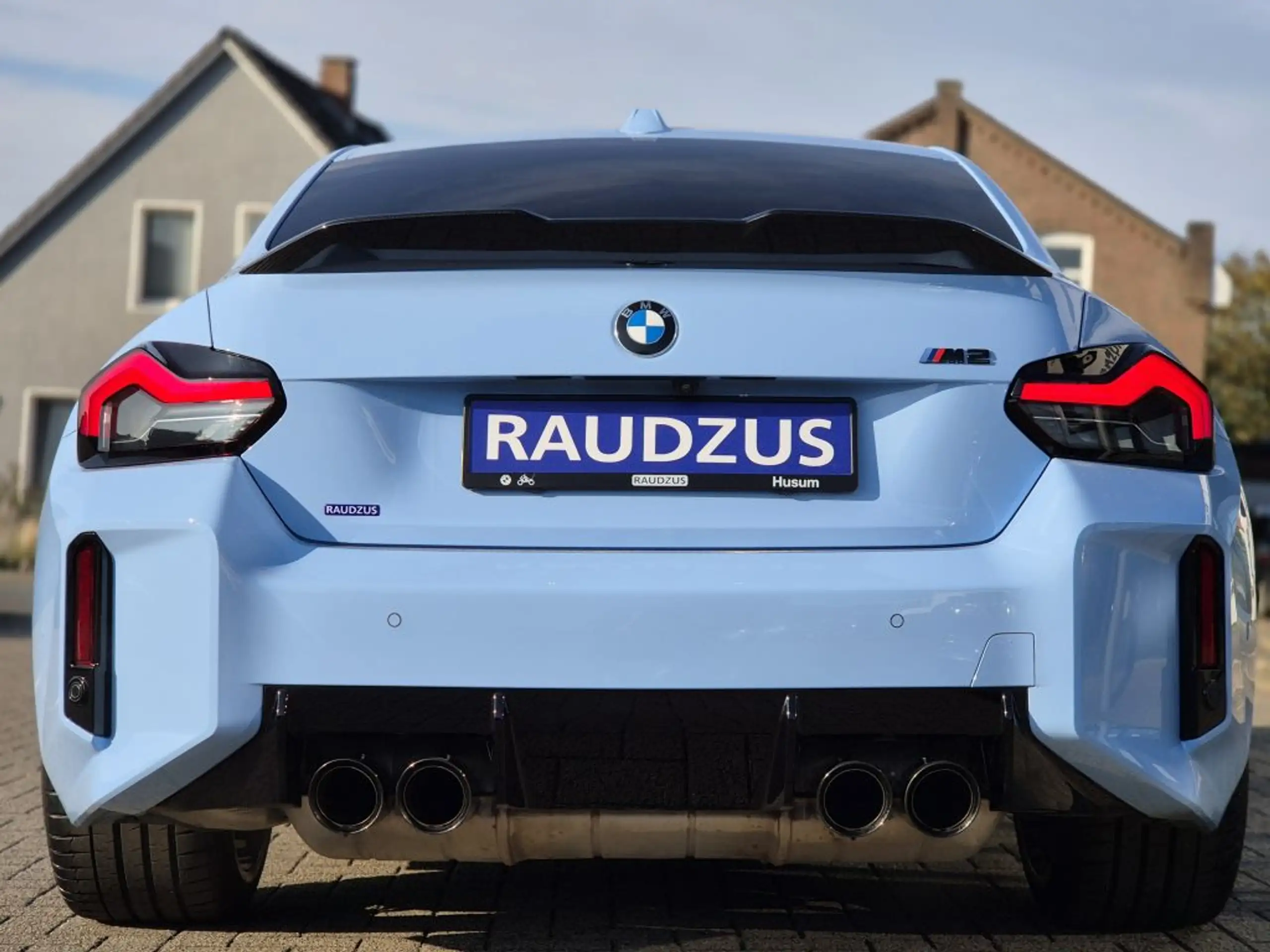 BMW - M2