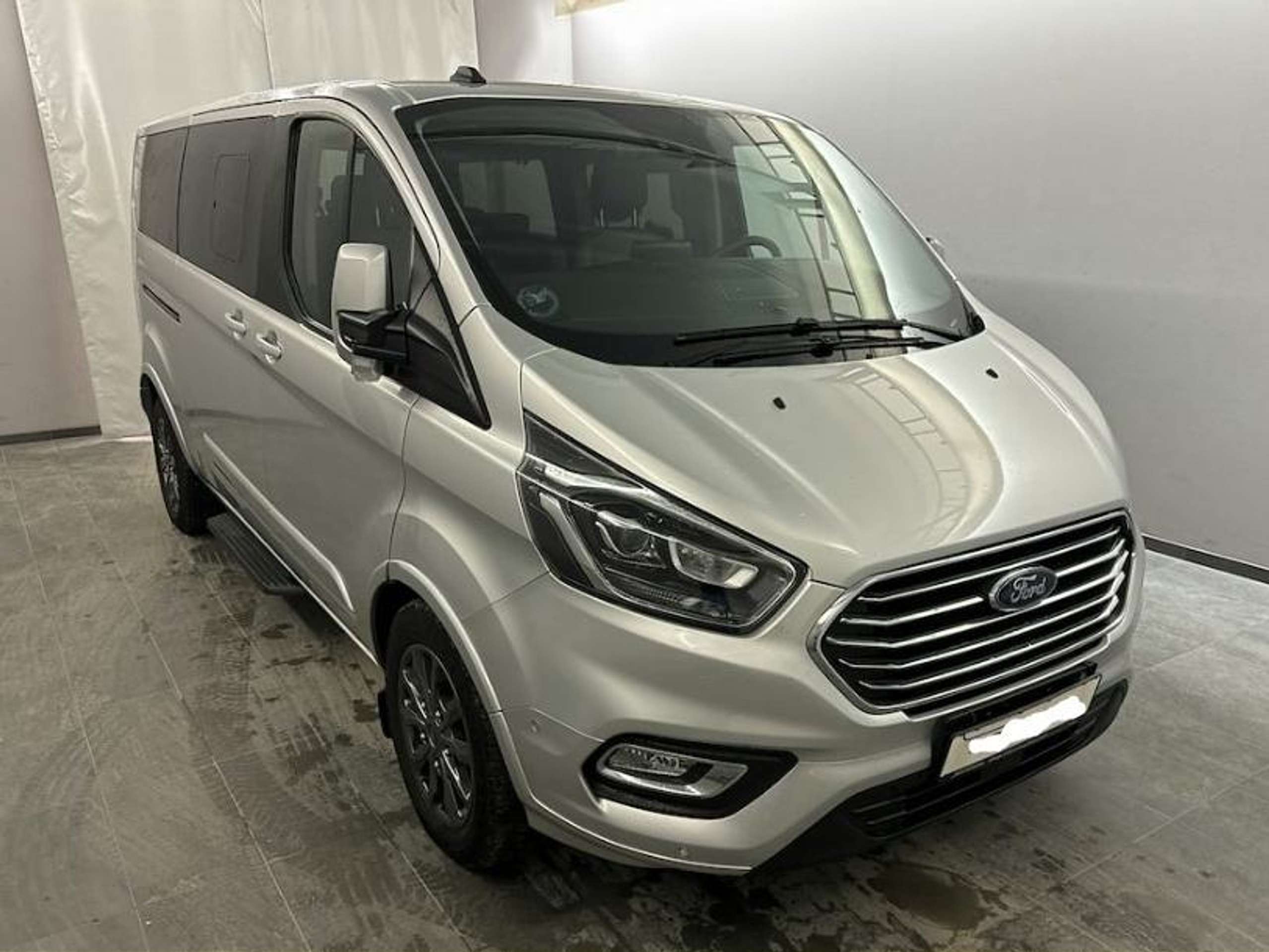 Ford - Tourneo Custom