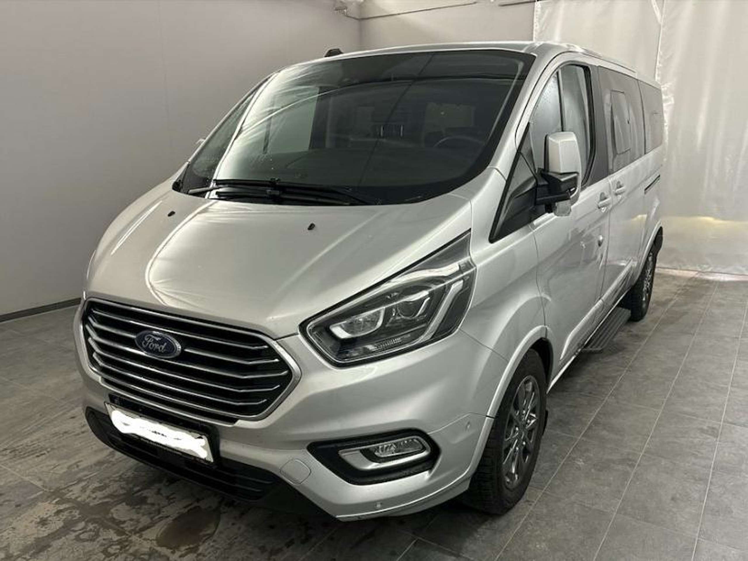 Ford Tourneo Custom 2021