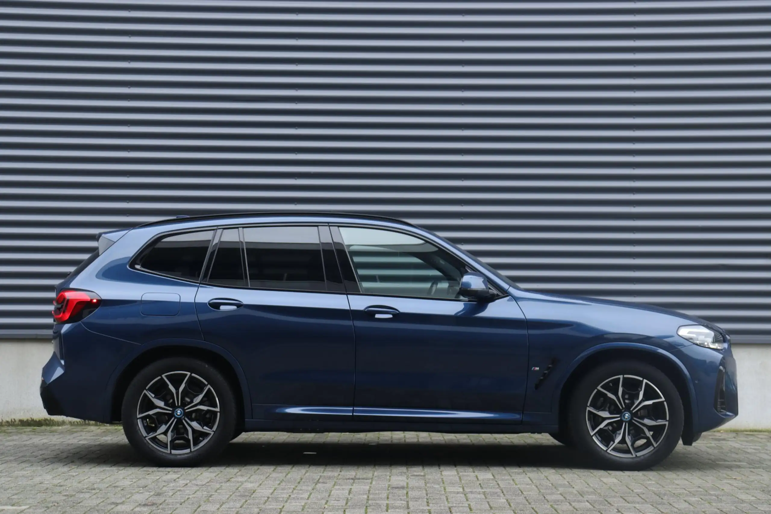 BMW - X3