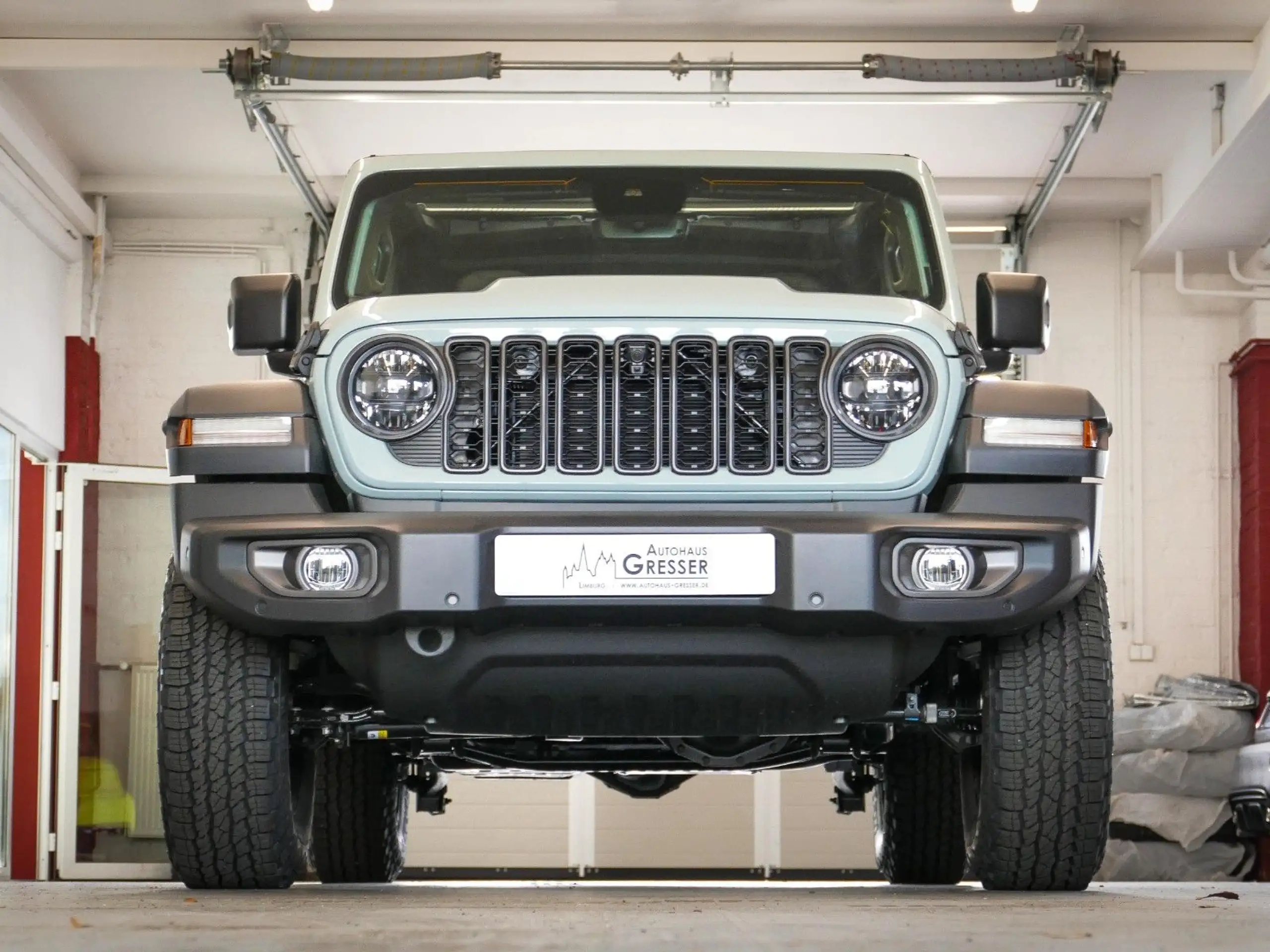 Jeep - Wrangler