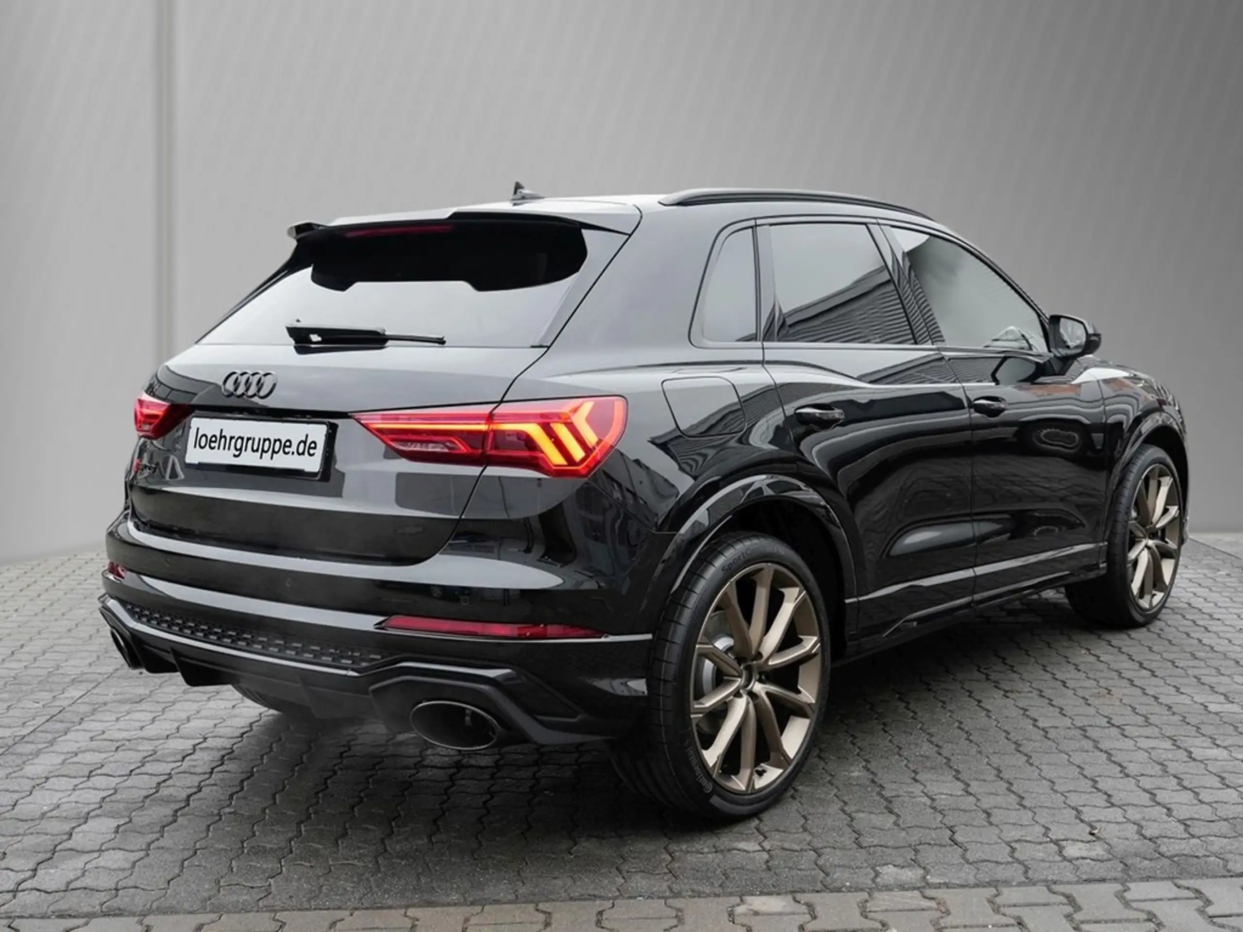 Audi - RS Q3