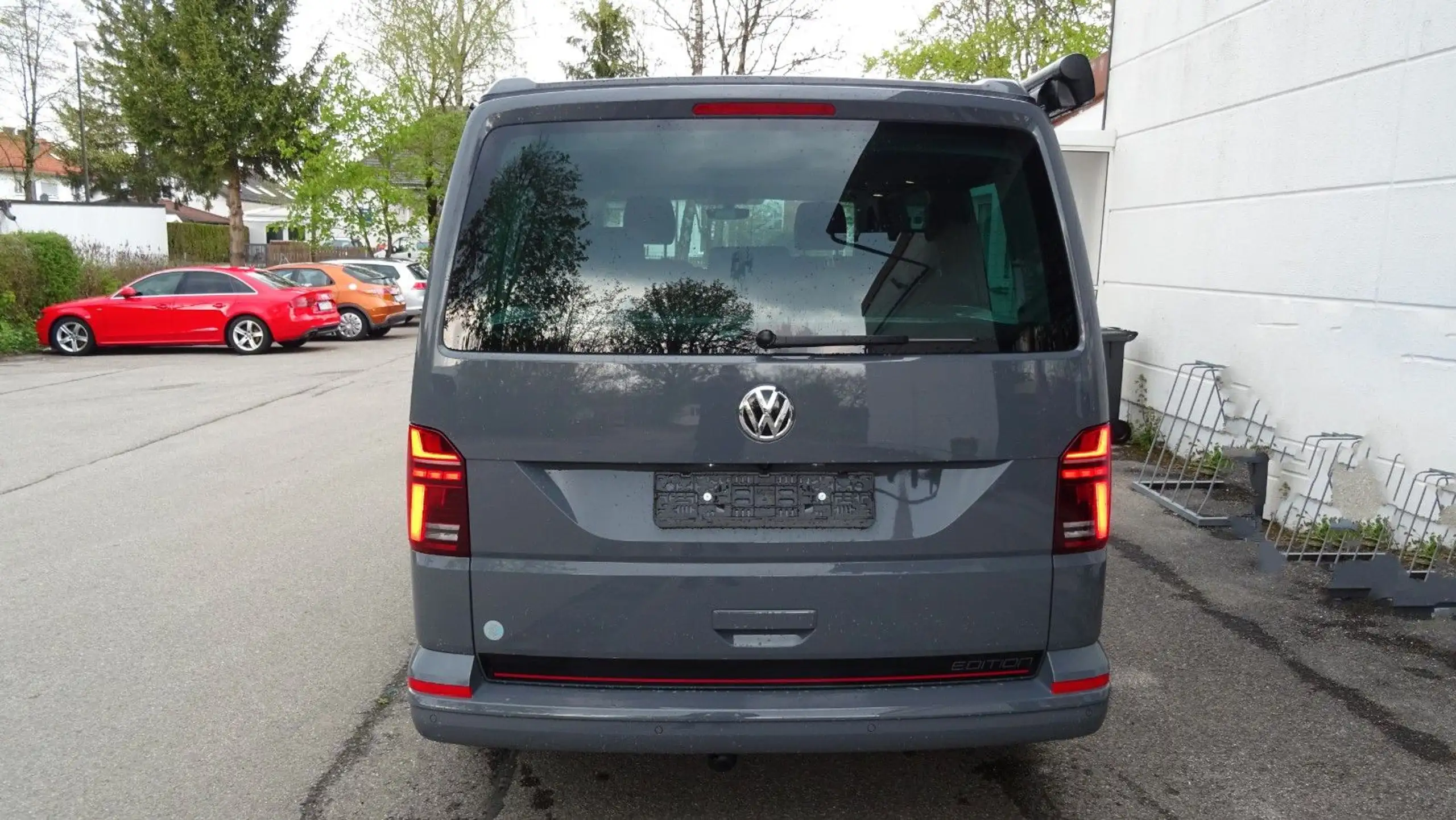 Volkswagen - T6 California