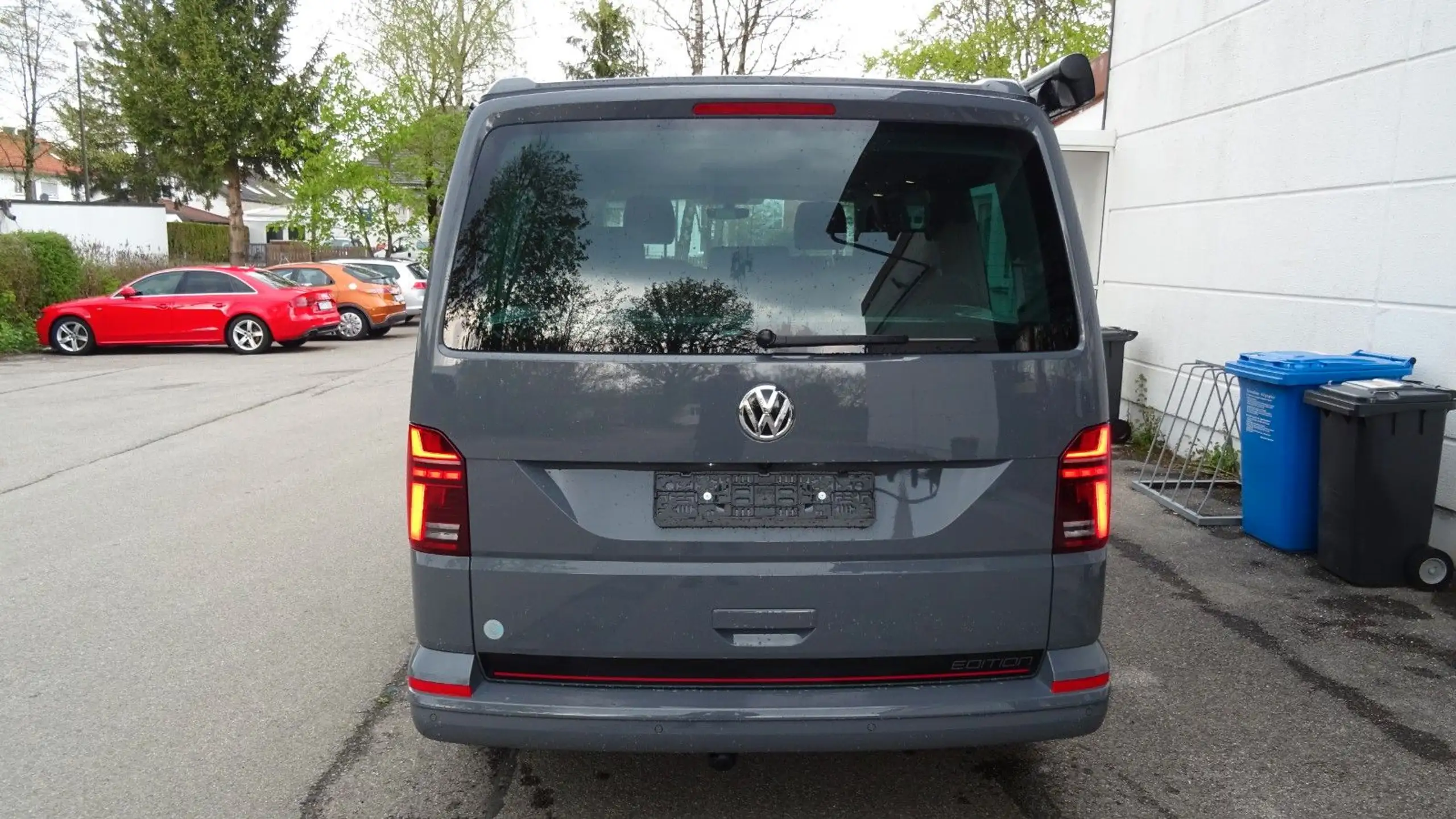 Volkswagen - T6 California