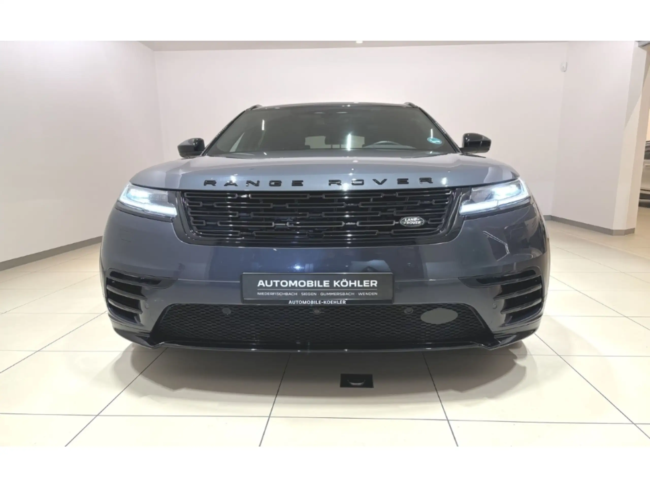 Land Rover - Range Rover Velar