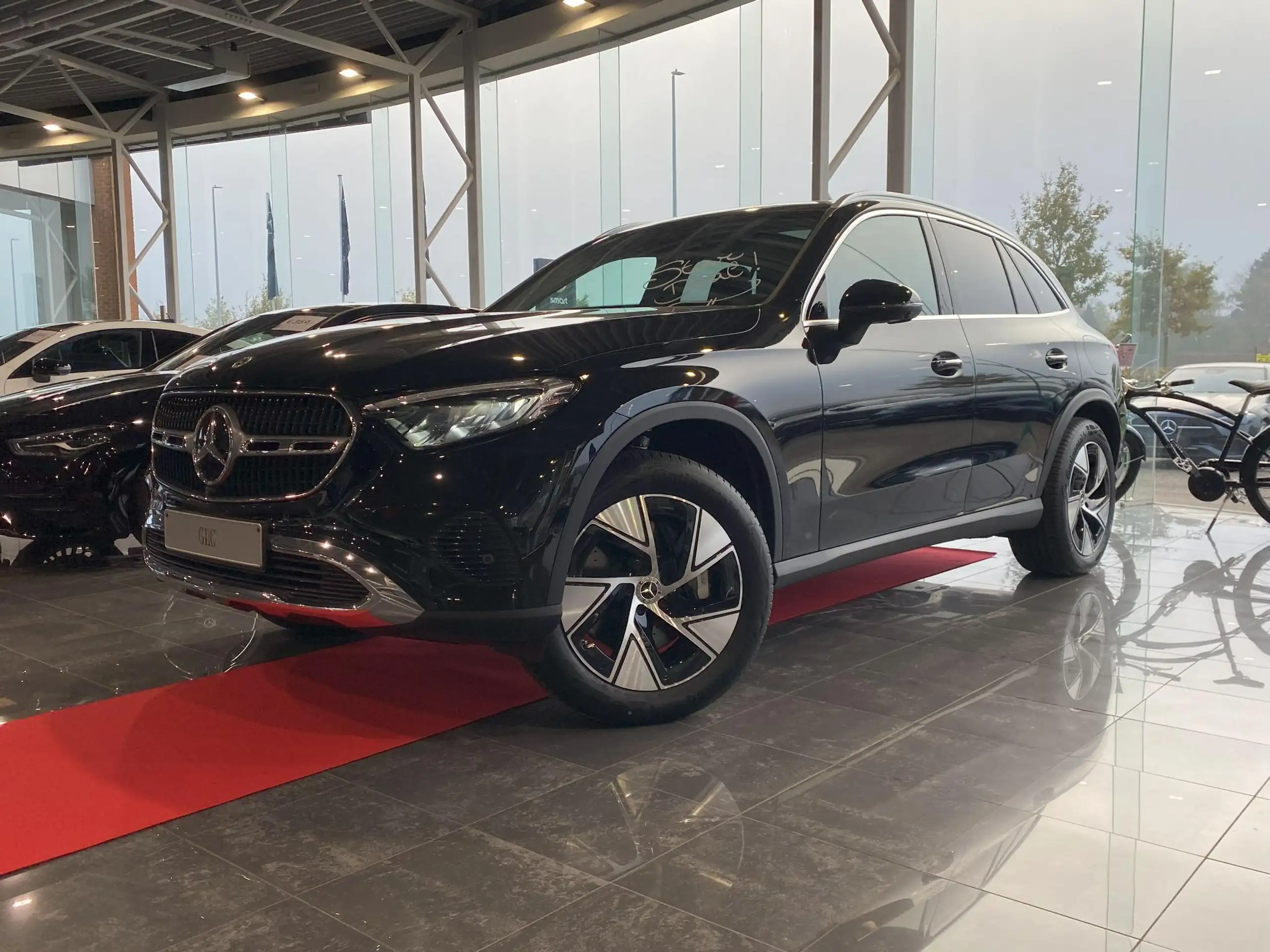 Mercedes-Benz GLC 300 2023