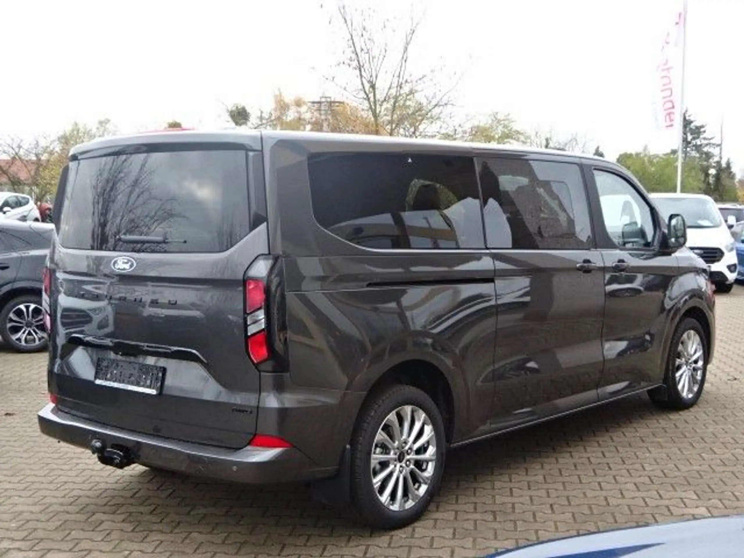 Ford - Tourneo Custom