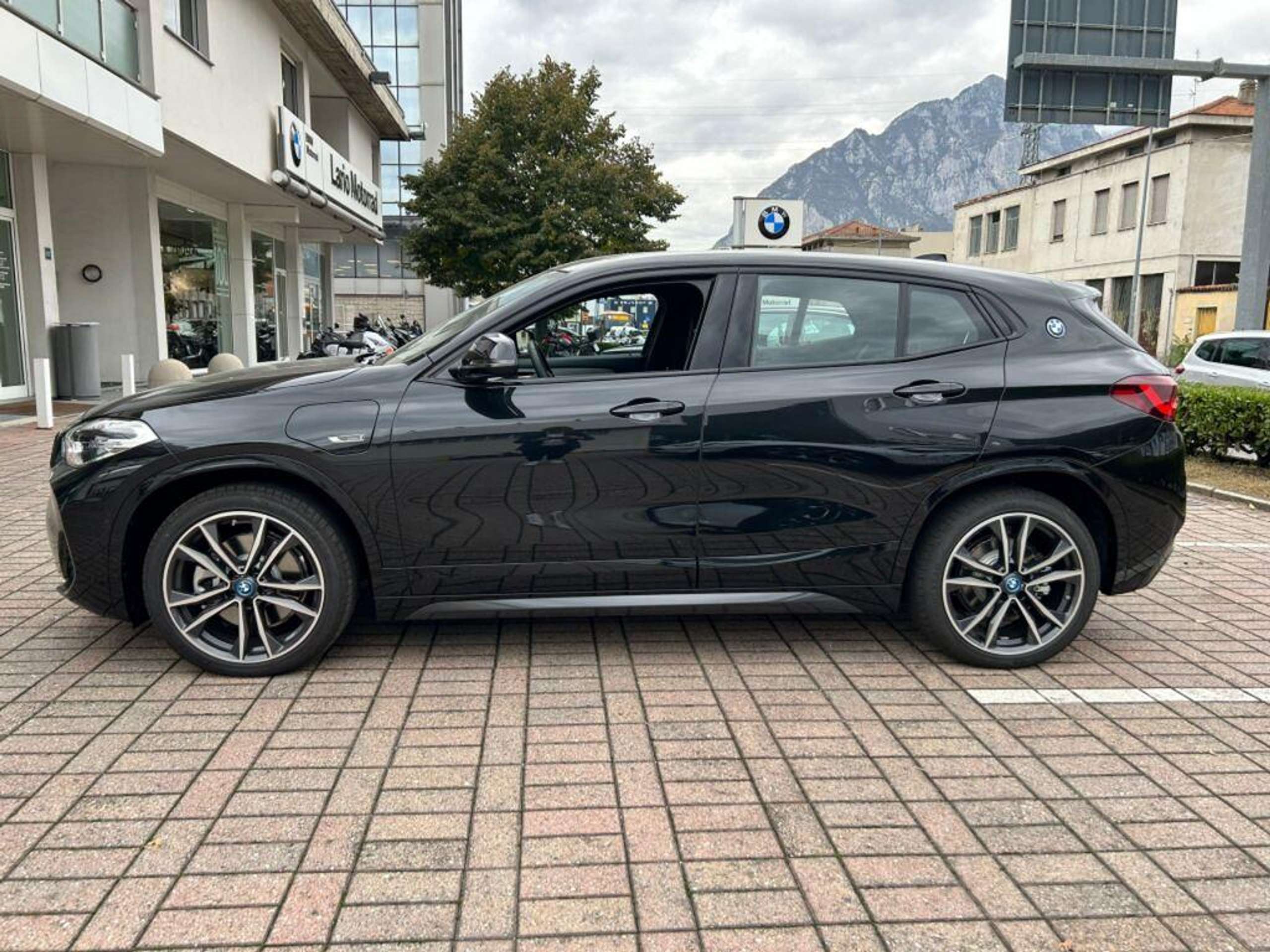 BMW - X2