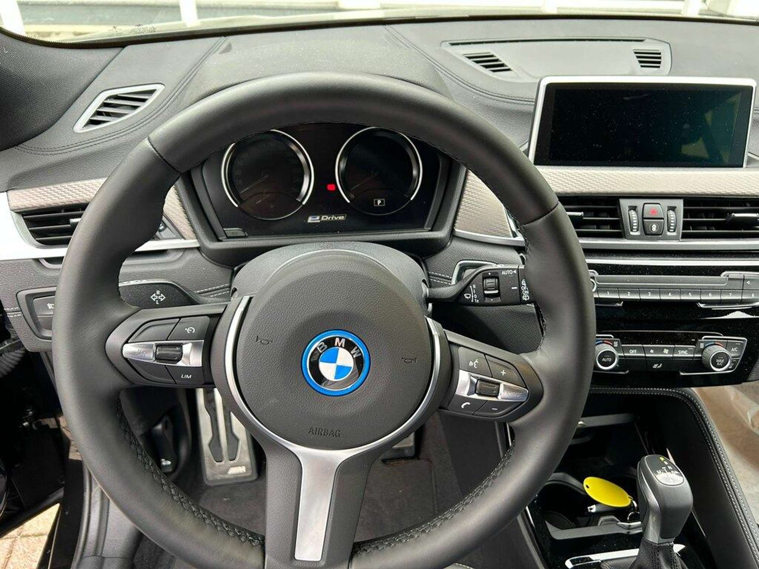 BMW - X2