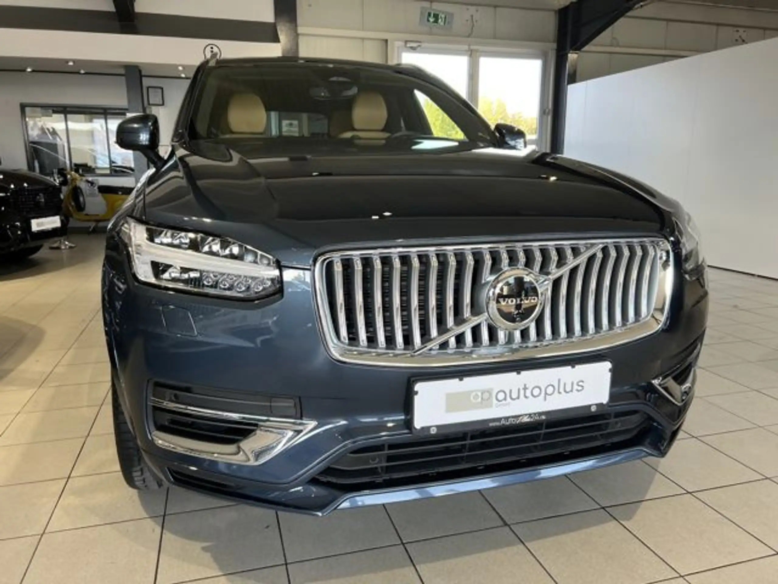 Volvo - XC90