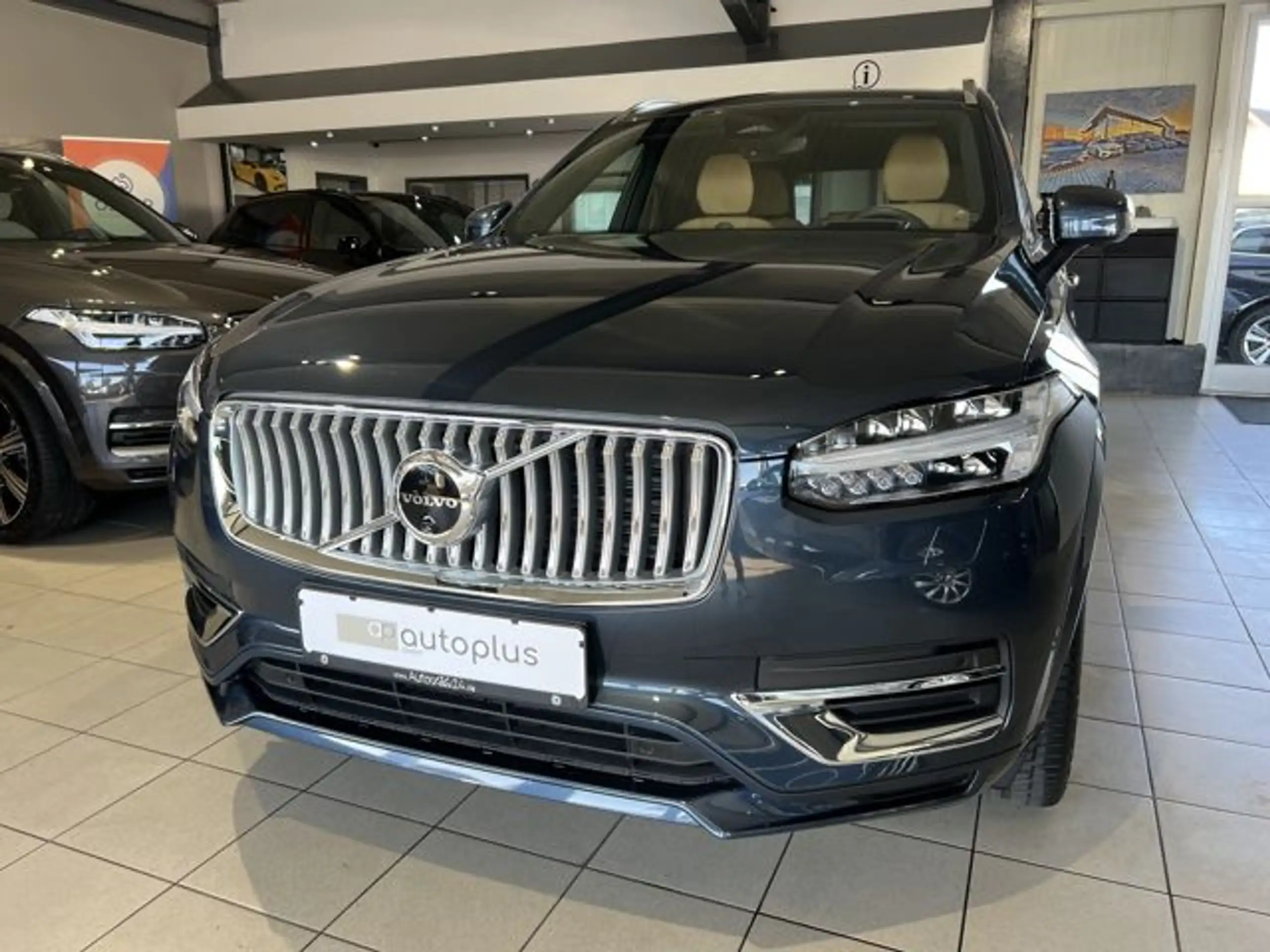 Volvo - XC90