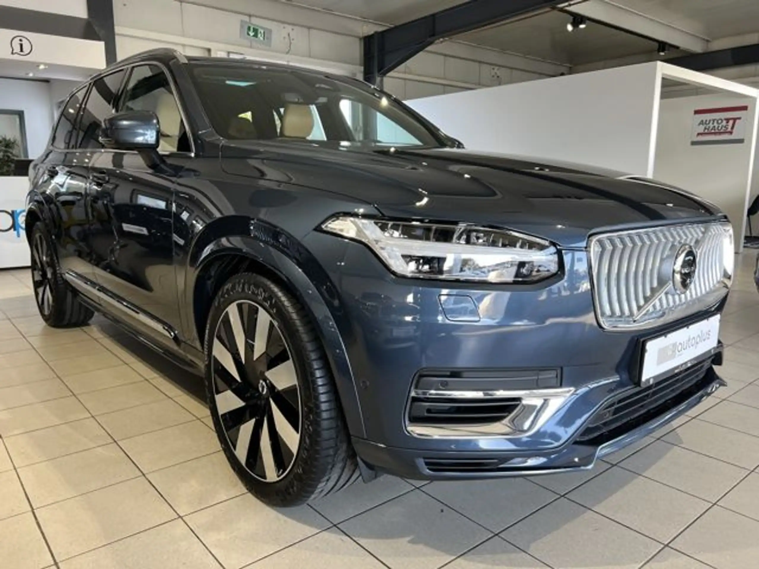 Volvo - XC90