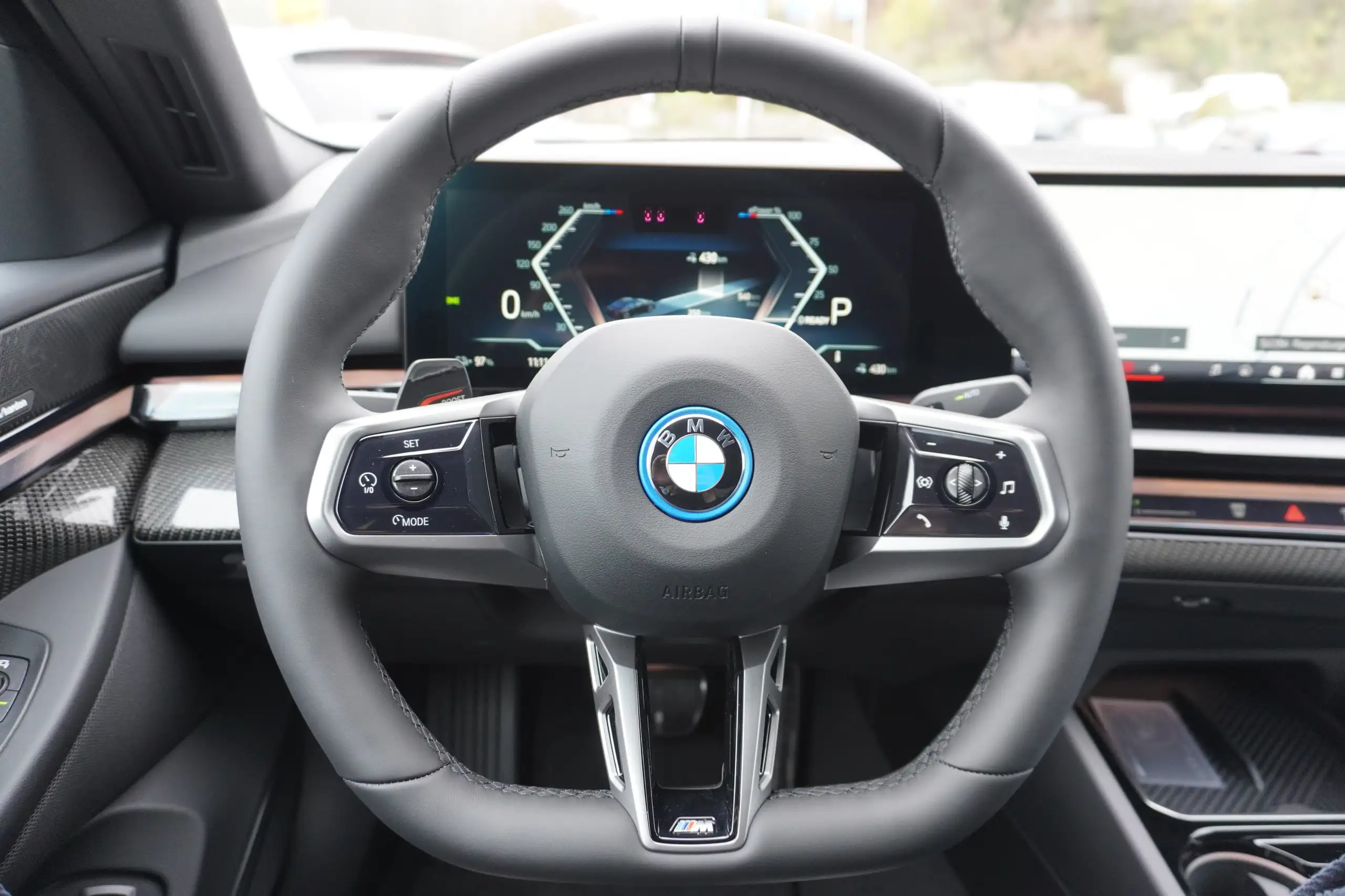 BMW - i5