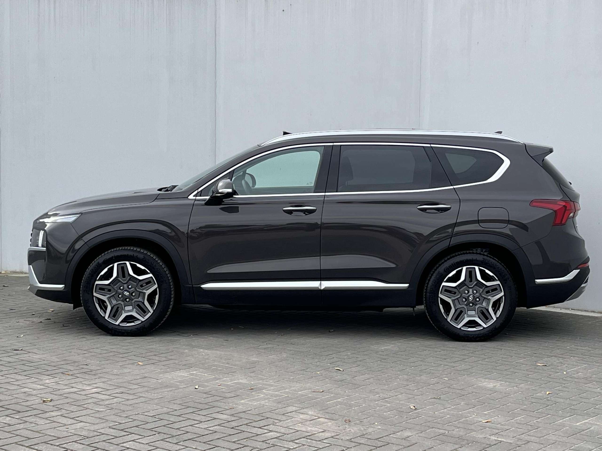 Hyundai - SANTA FE