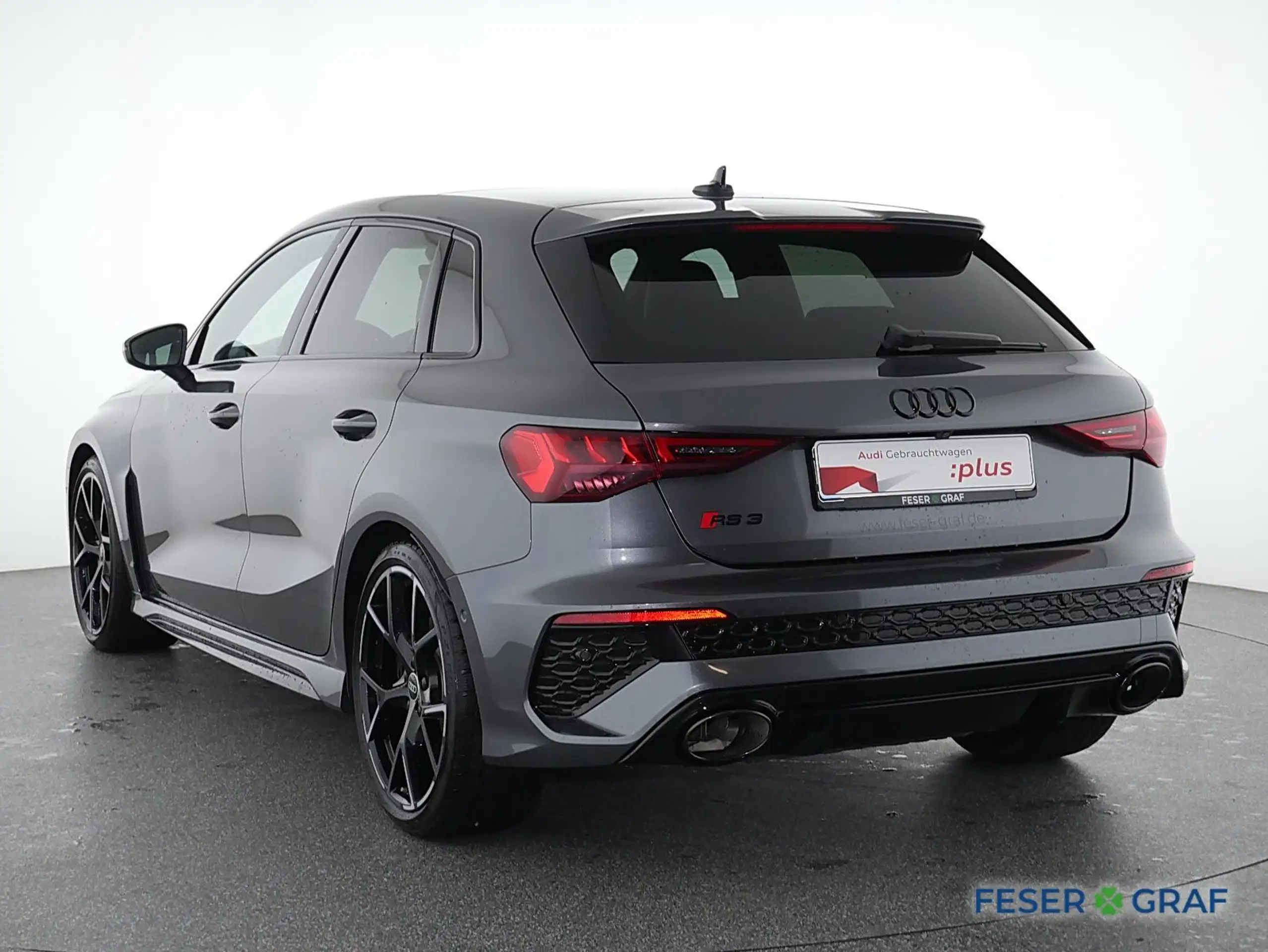 Audi - RS3