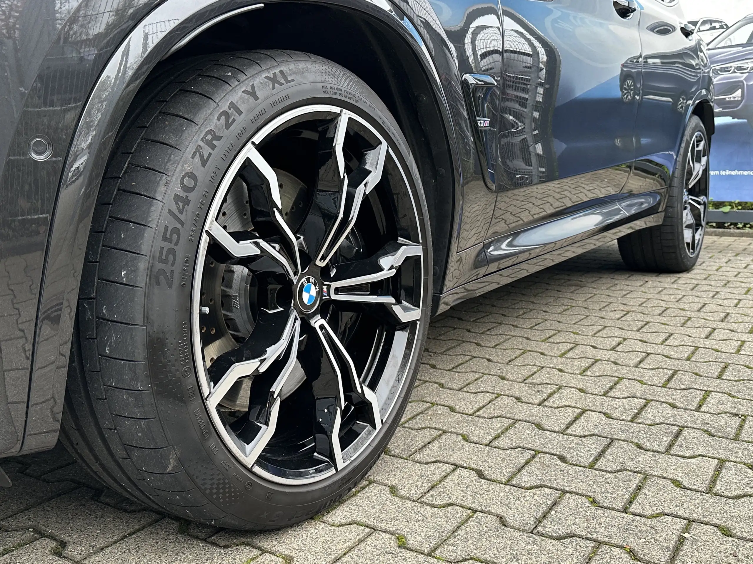 BMW - X3 M