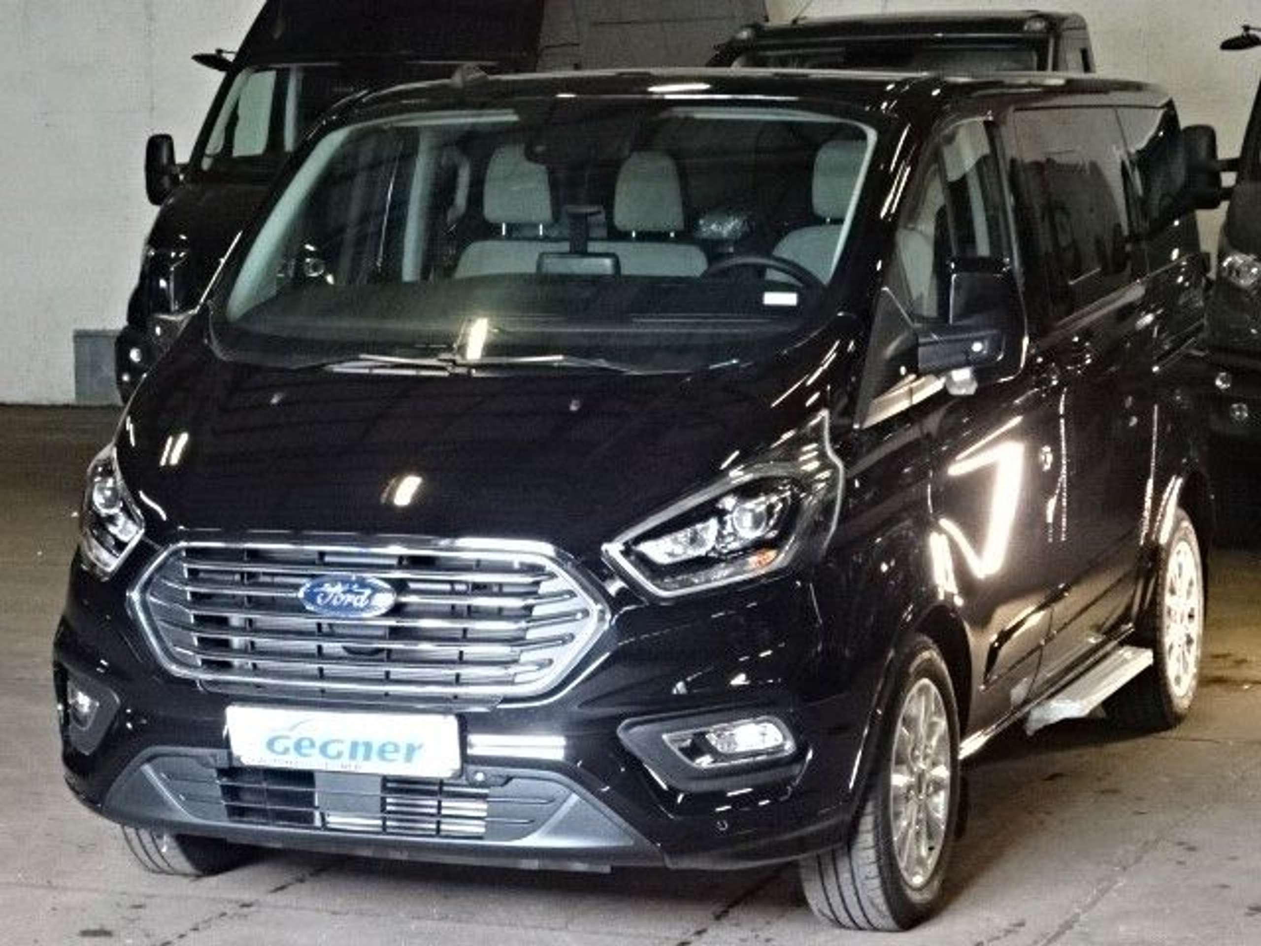 Ford - Tourneo Custom