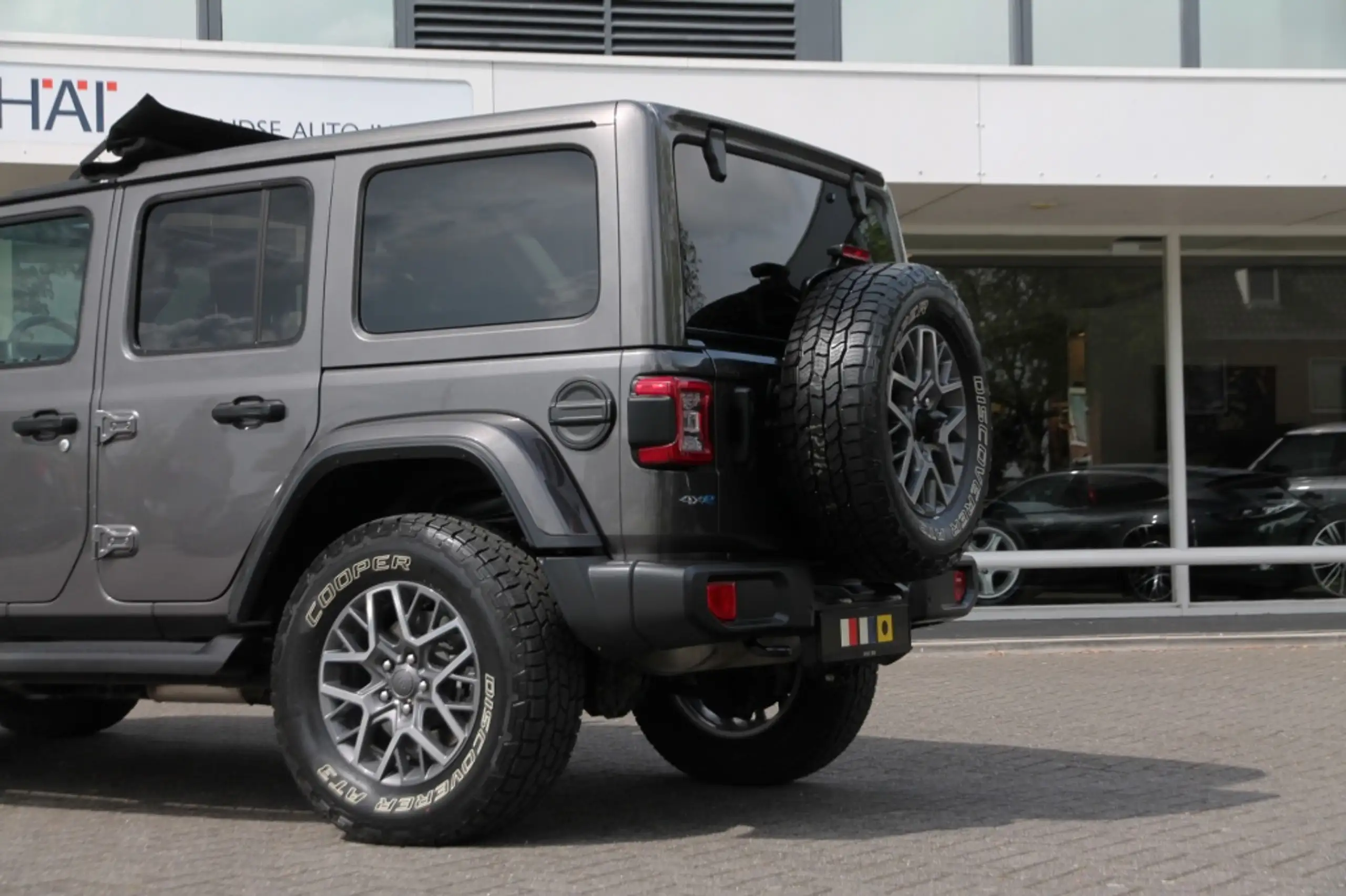 Jeep - Wrangler