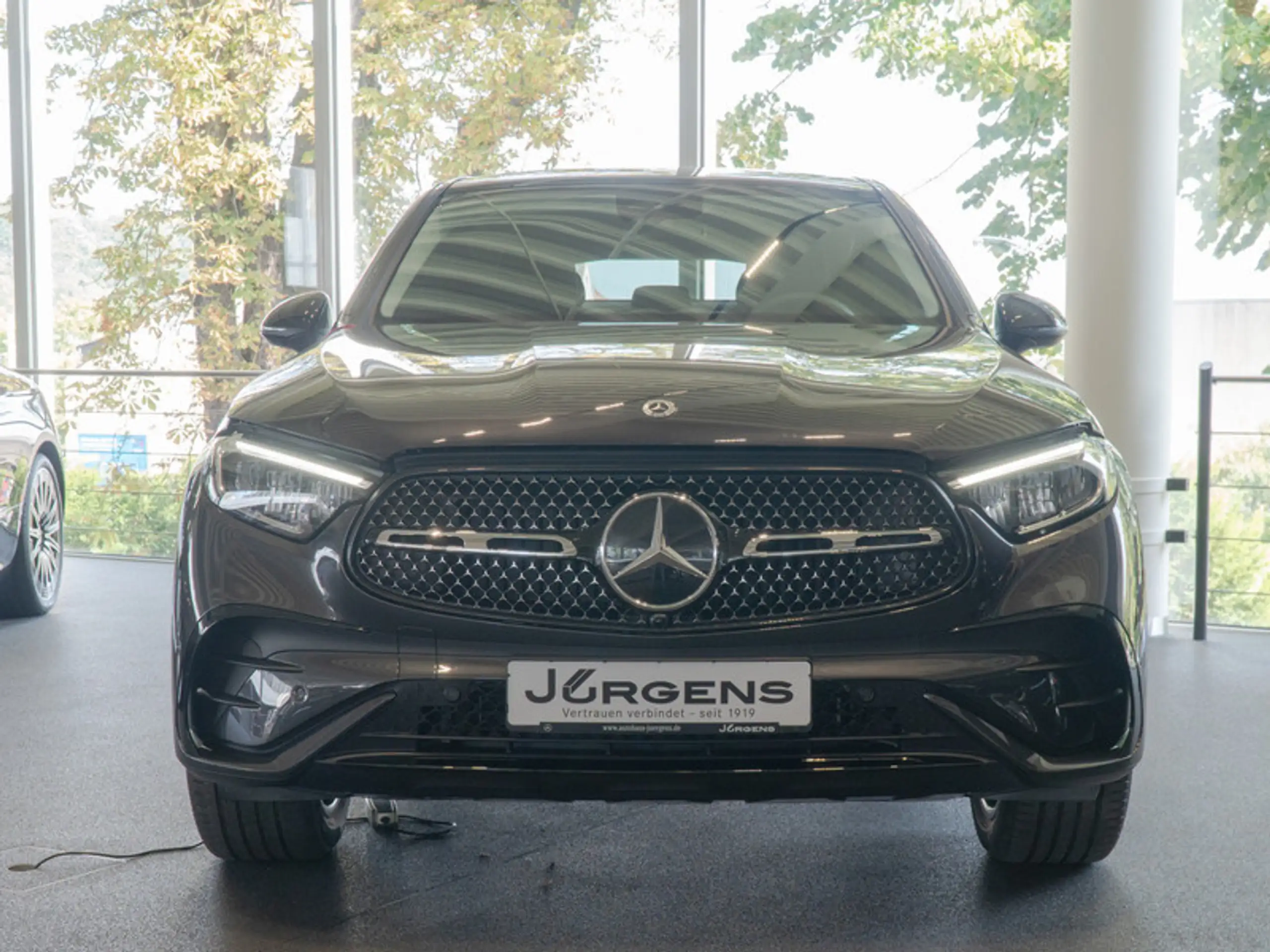 Mercedes-Benz - GLC 220