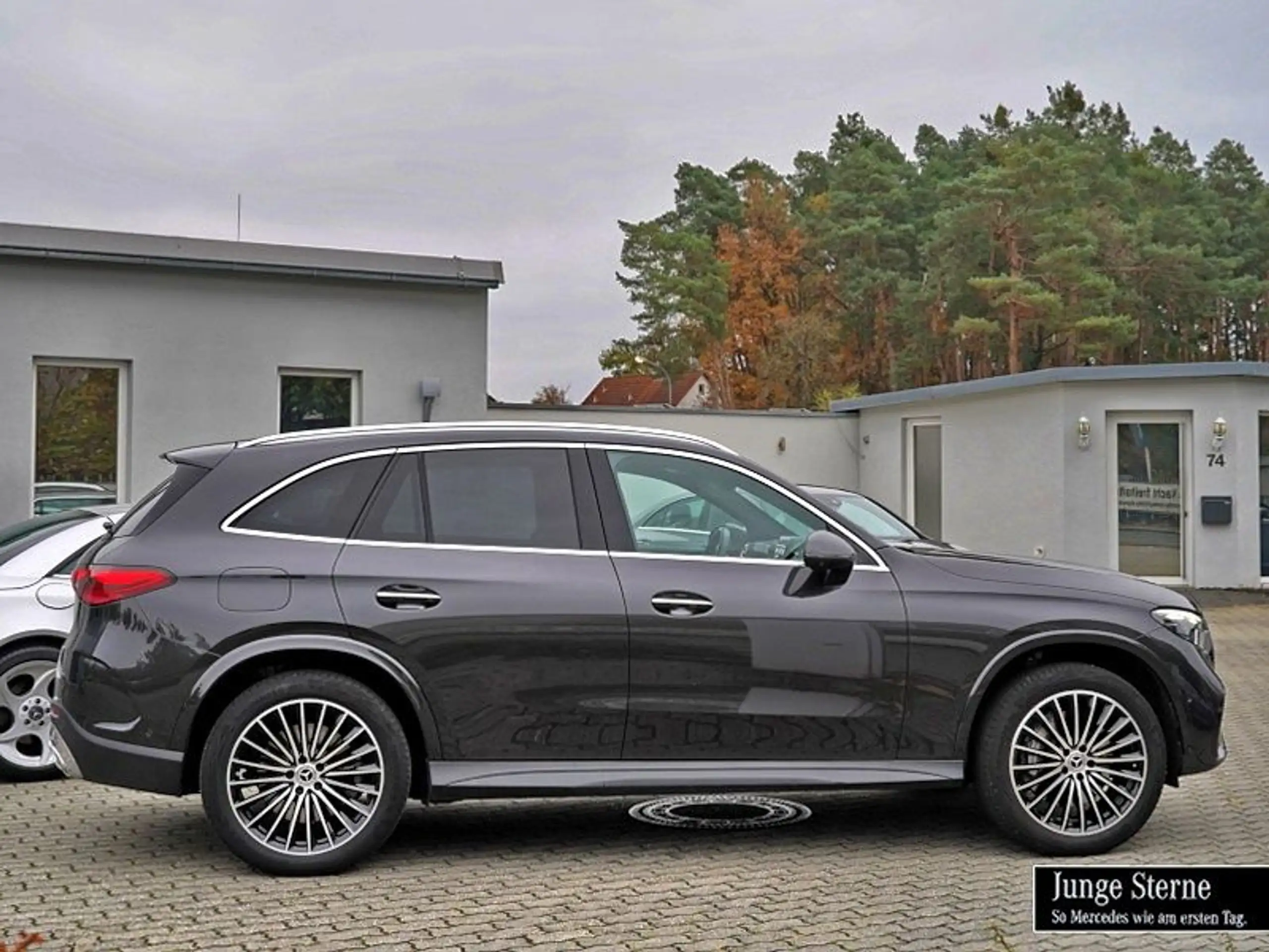 Mercedes-Benz - GLC 300