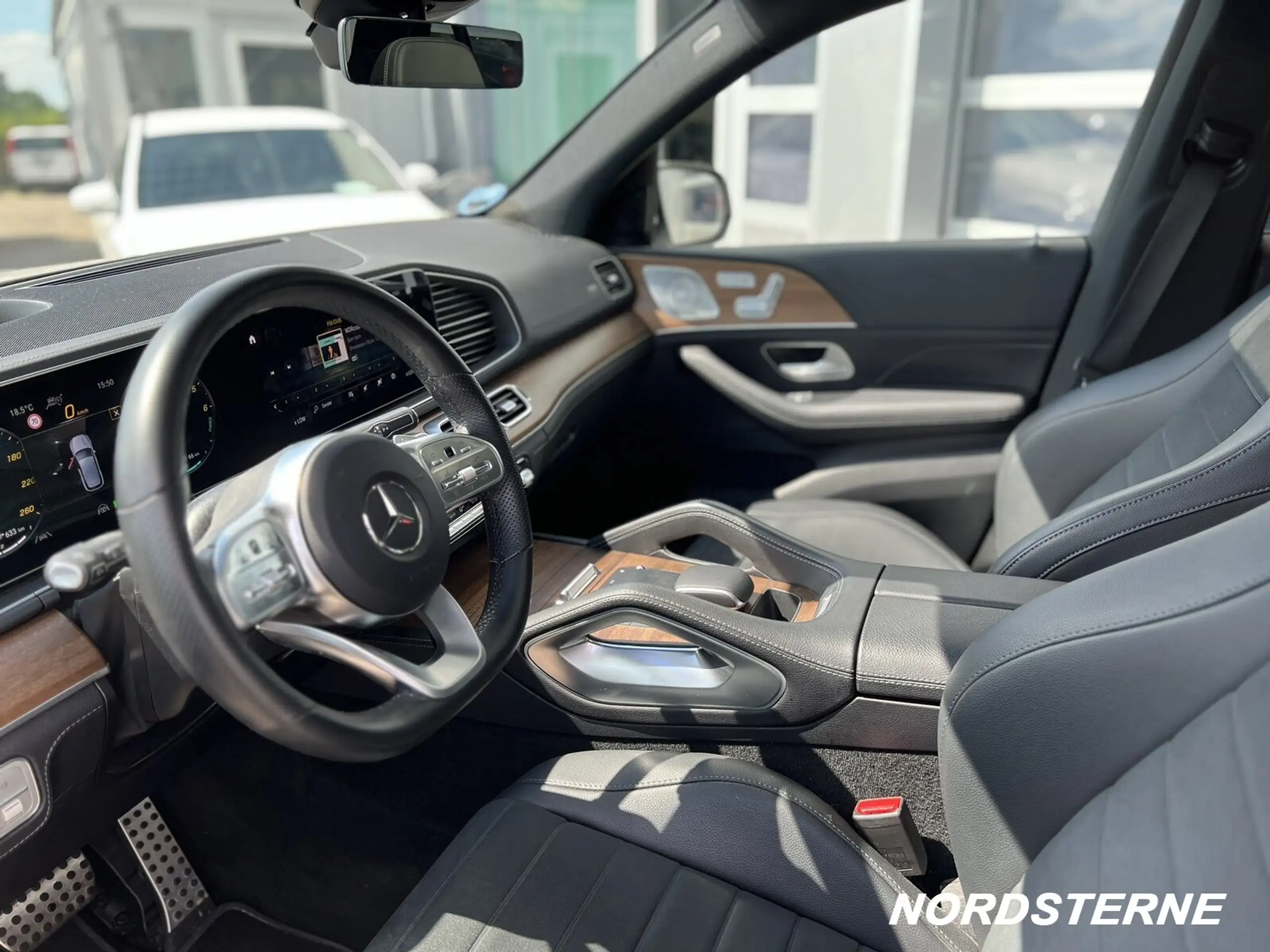 Mercedes-Benz - GLE 350