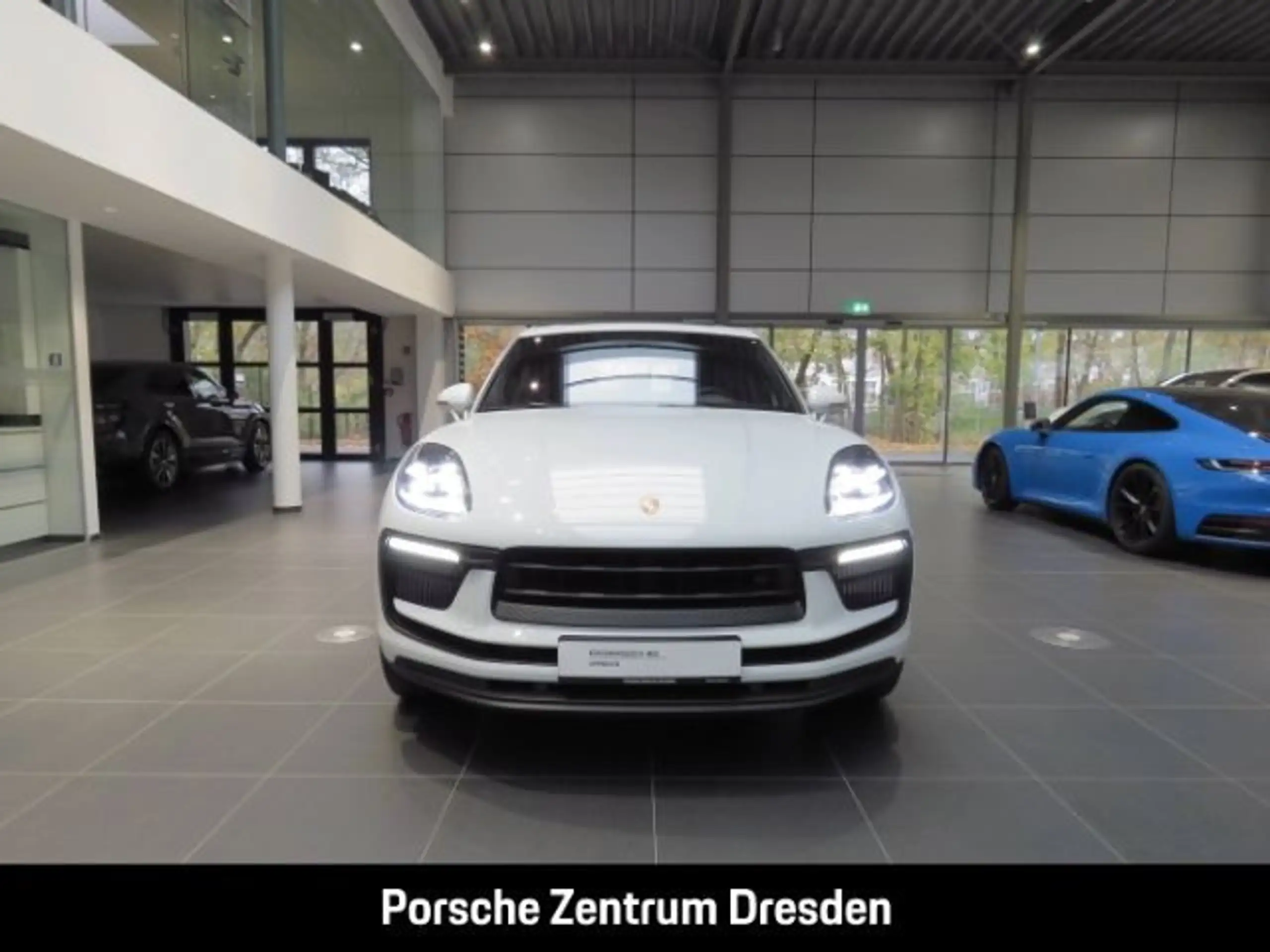 Porsche - Macan