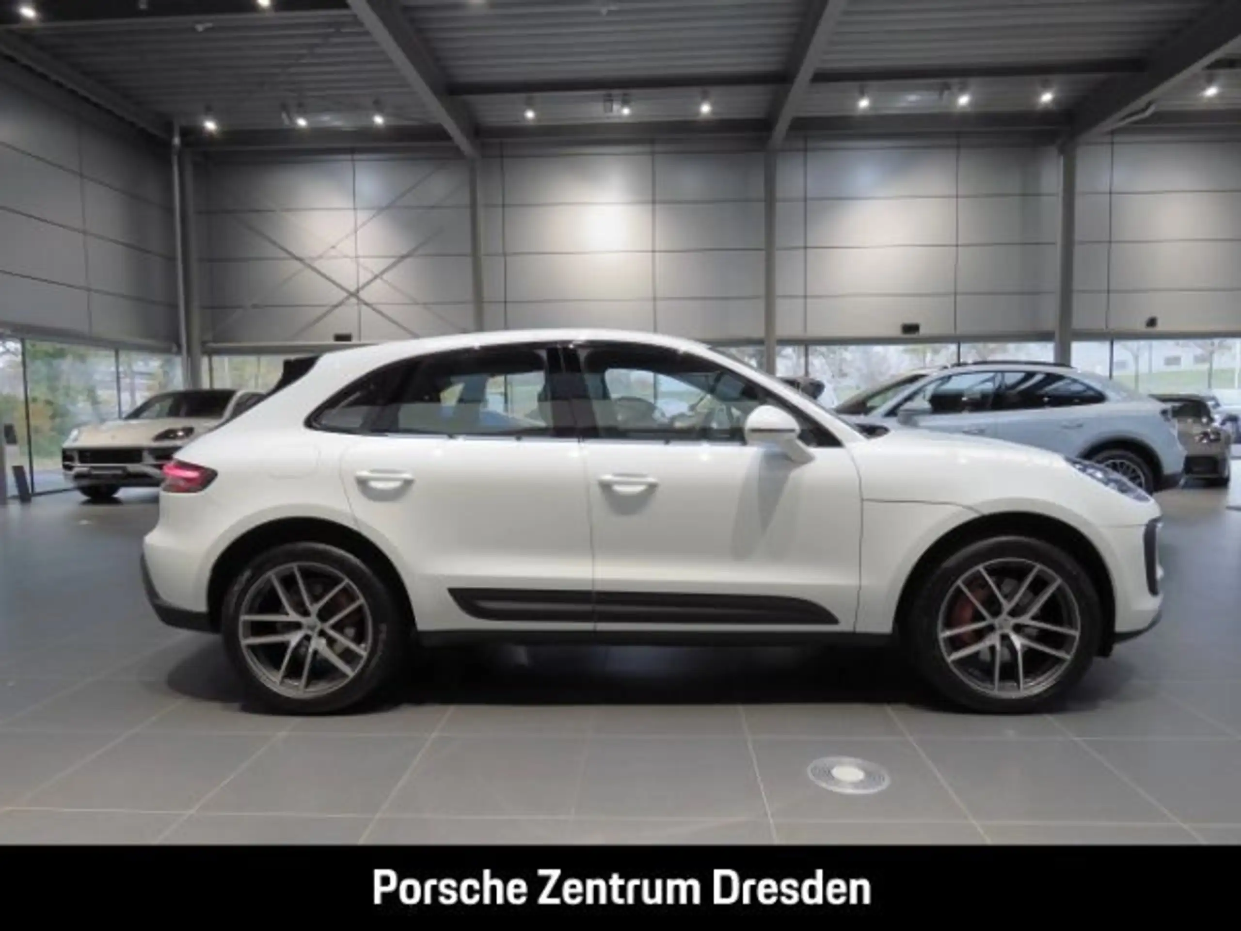 Porsche - Macan