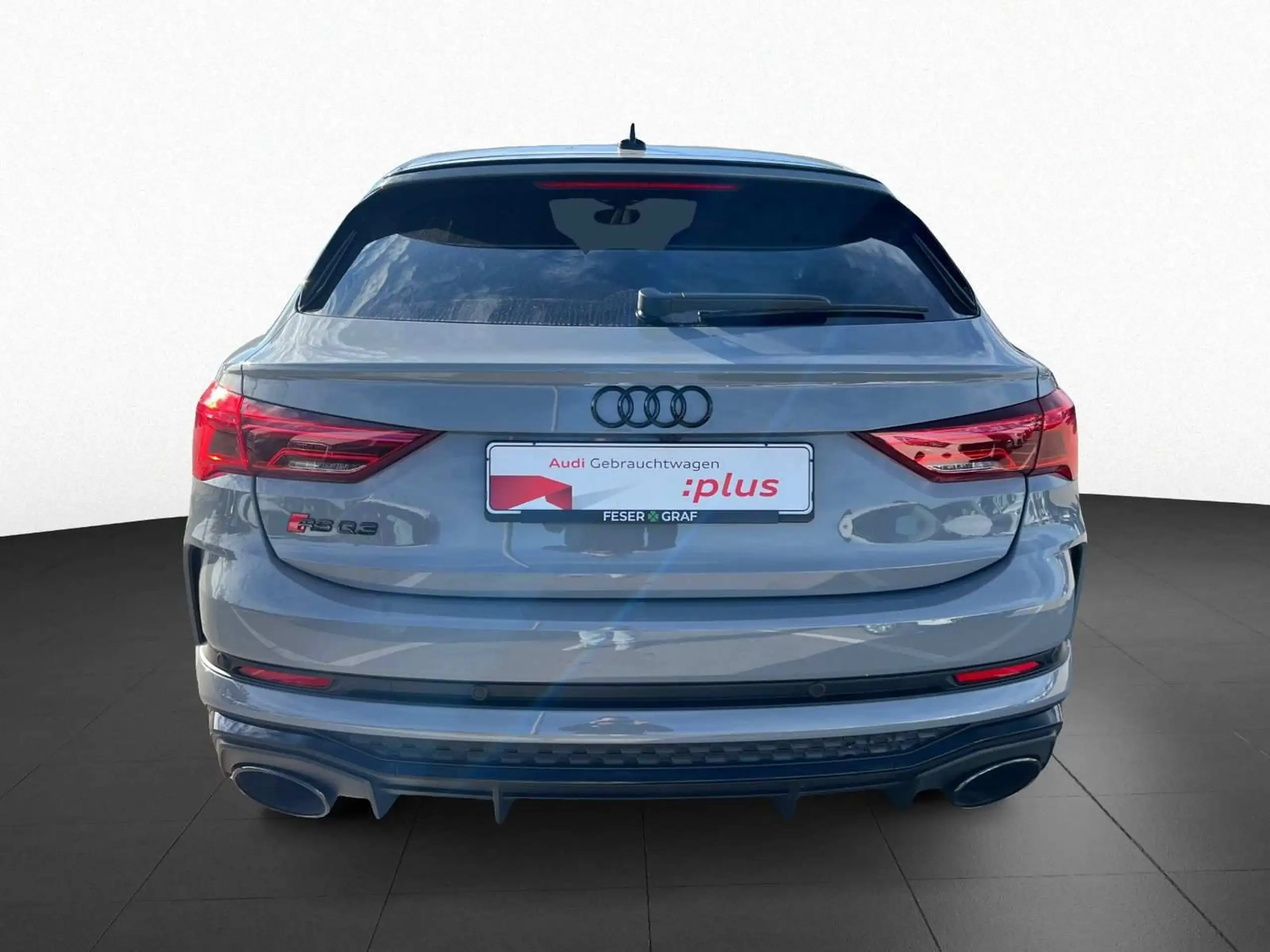 Audi - RS Q3