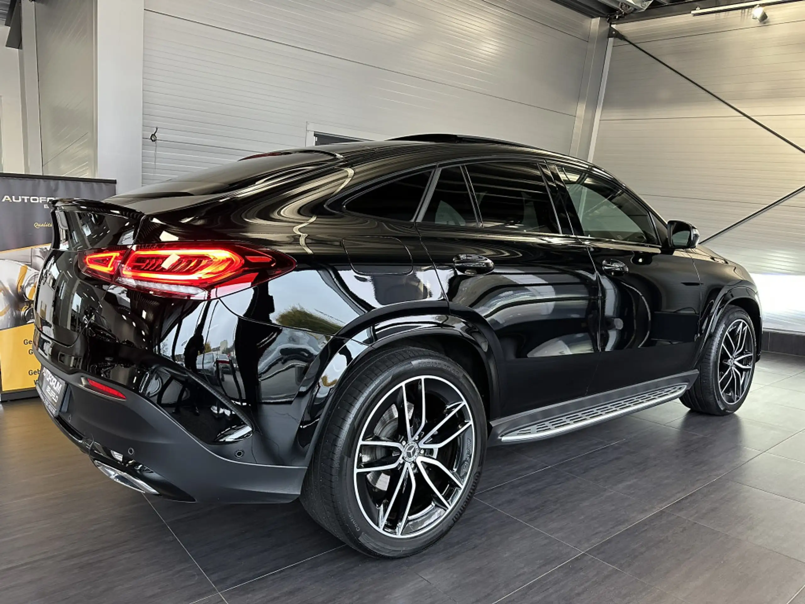 Mercedes-Benz - GLE 350