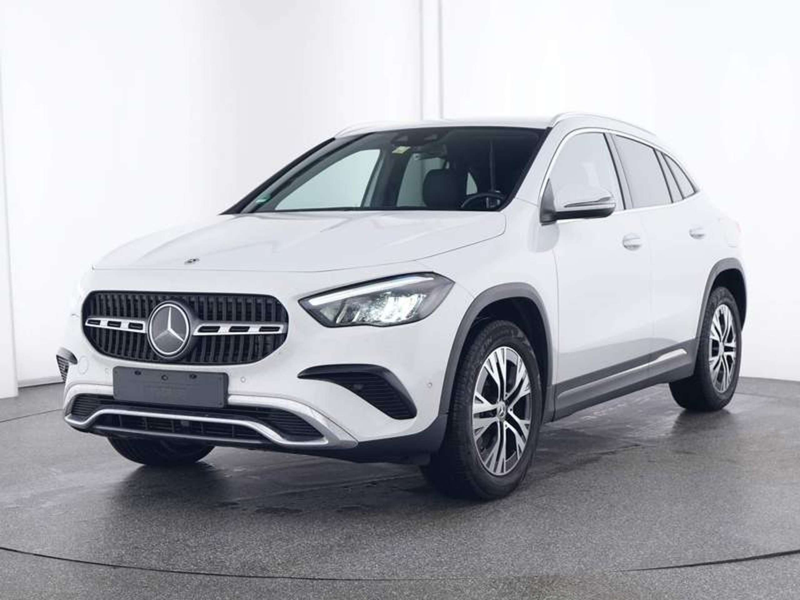 Mercedes-Benz - GLA 250