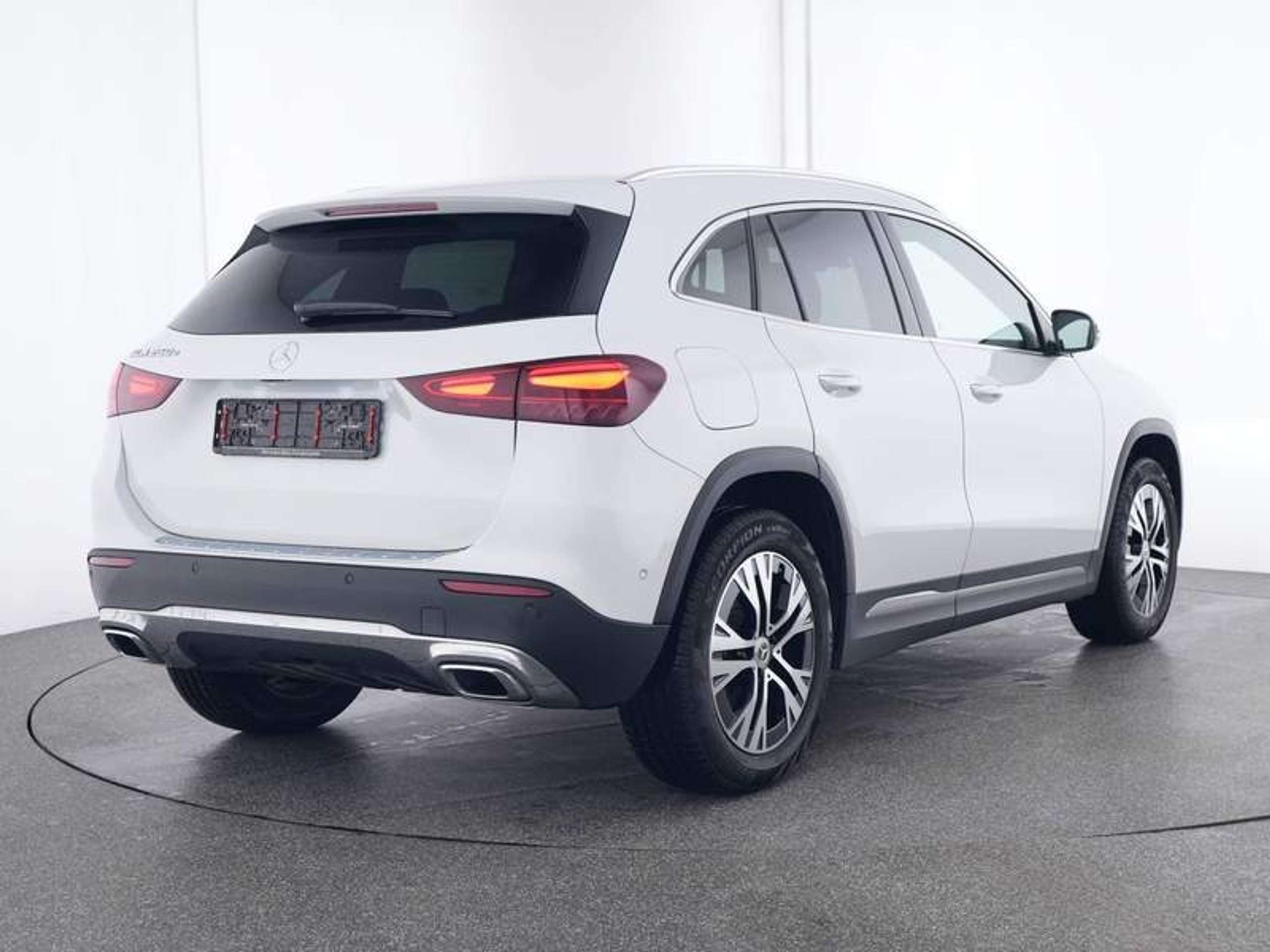 Mercedes-Benz - GLA 250