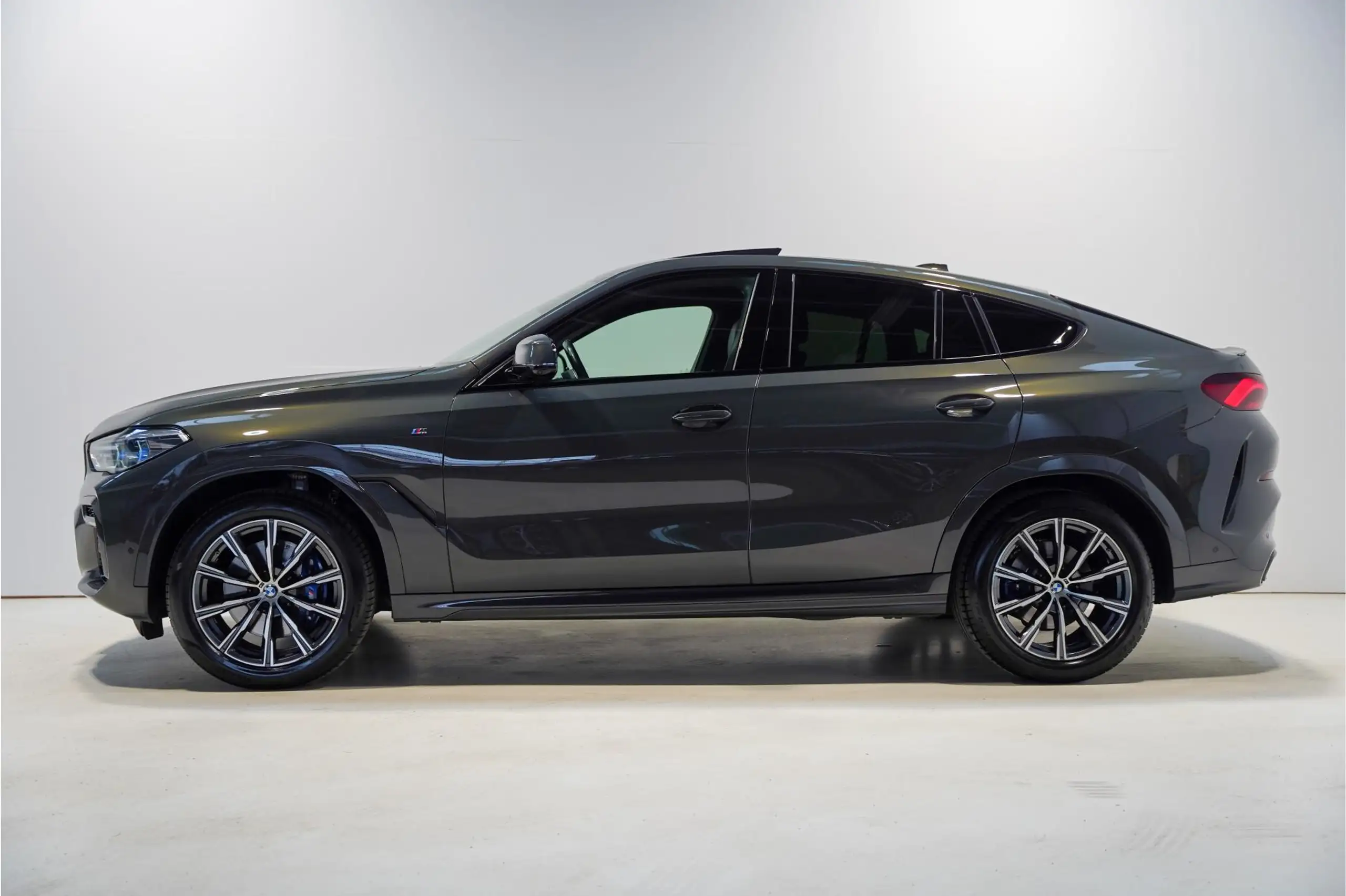 BMW - X6