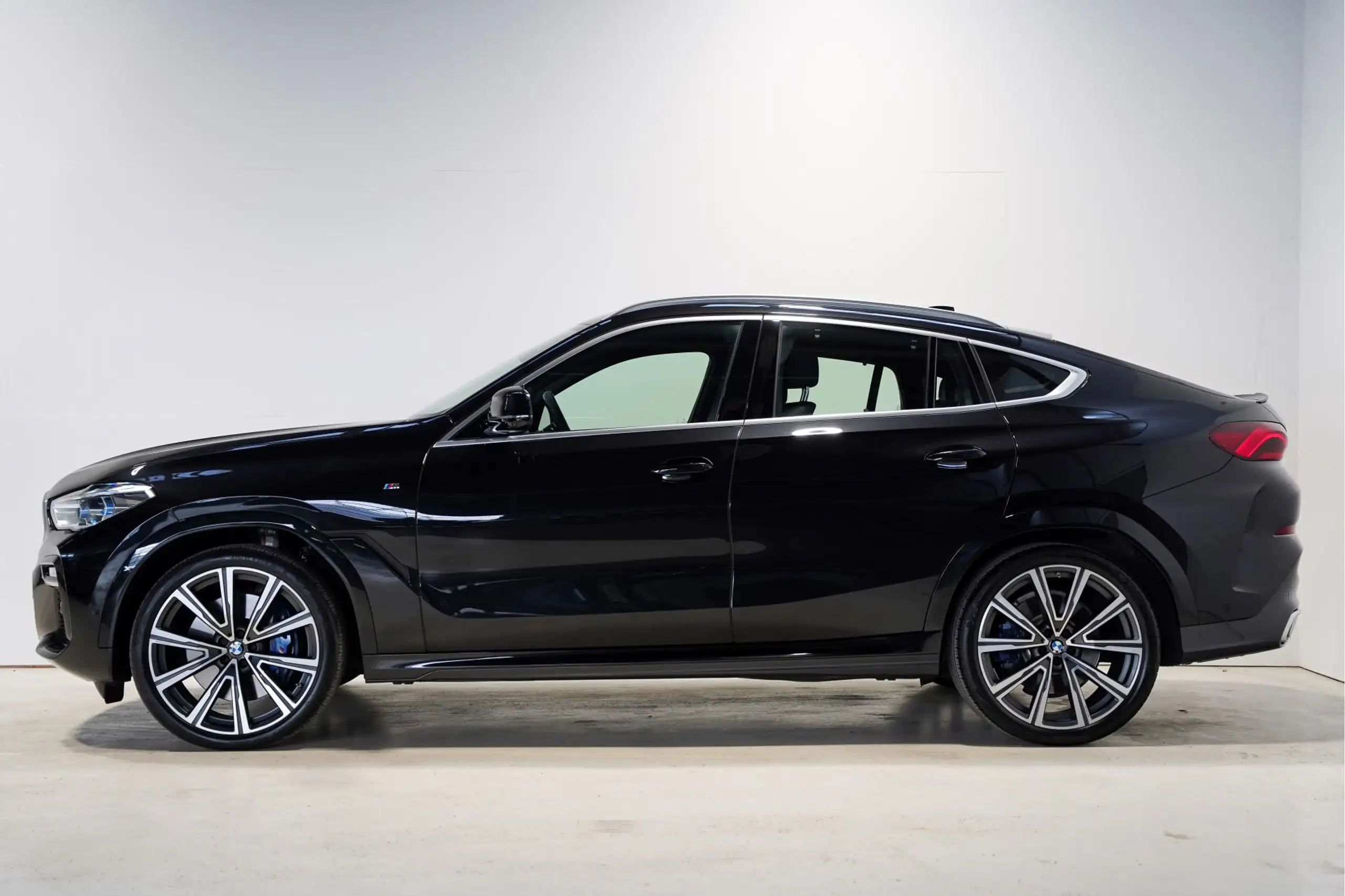 BMW - X6