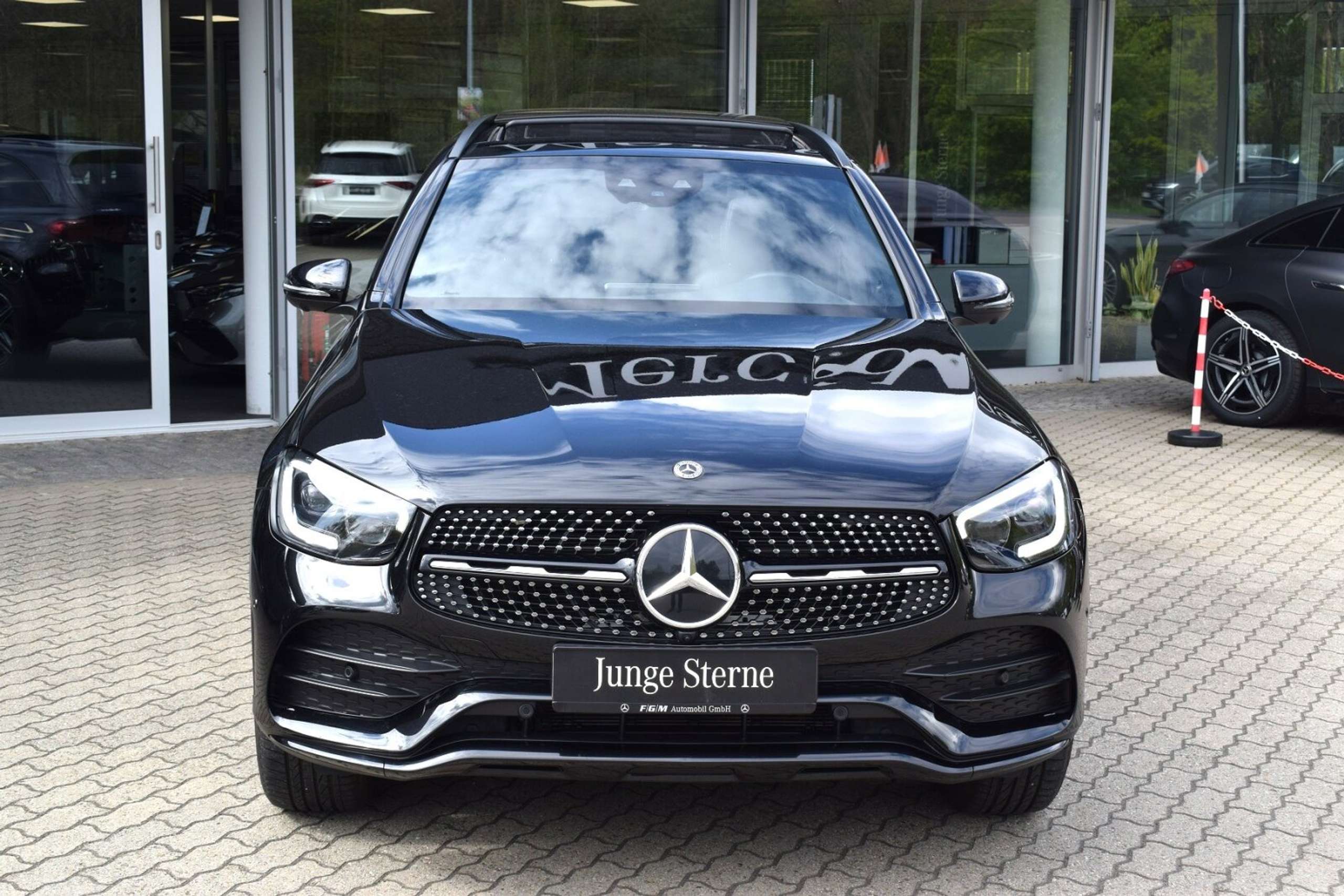 Mercedes-Benz - GLC 300