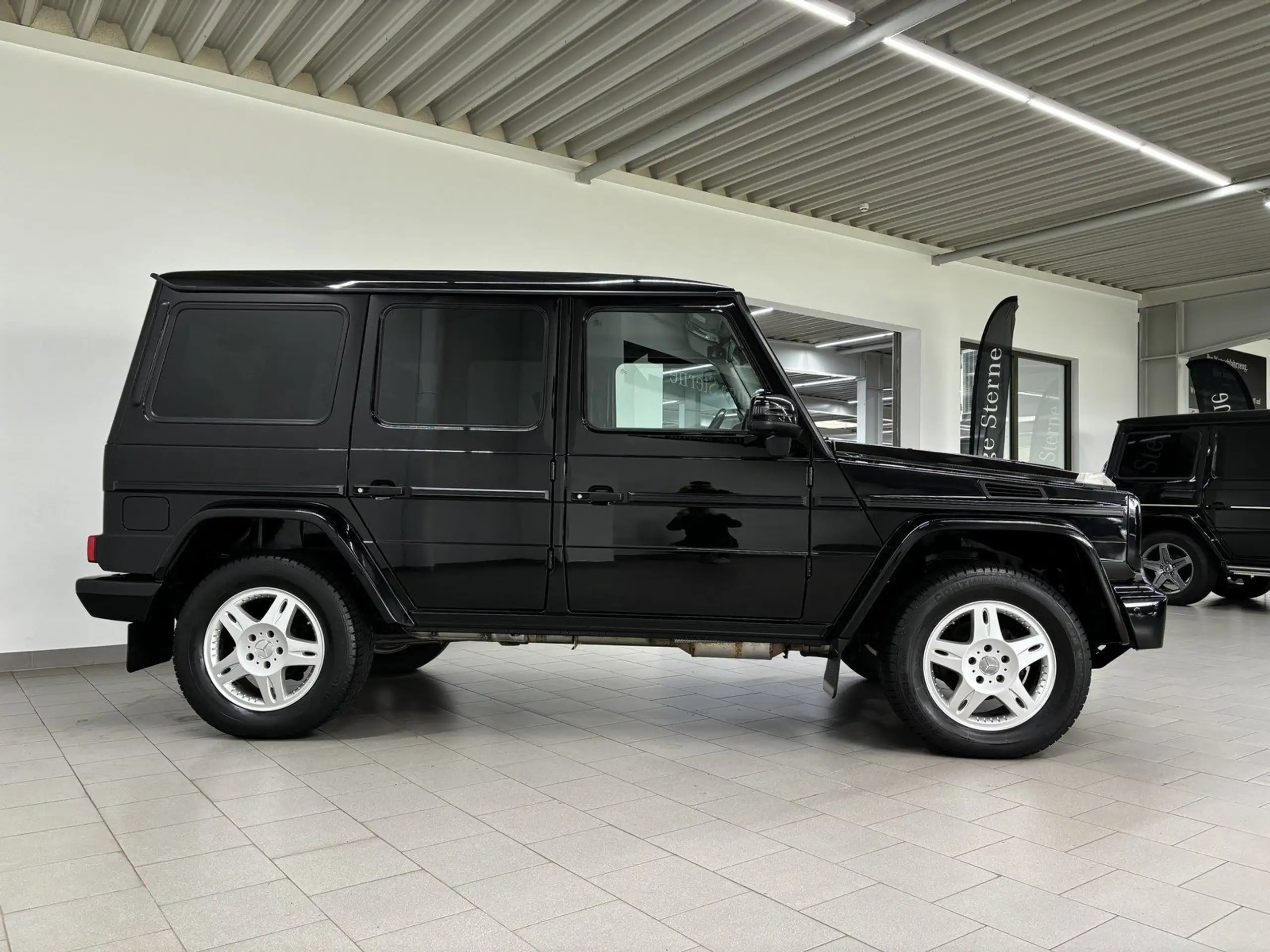 Mercedes-Benz - G 350