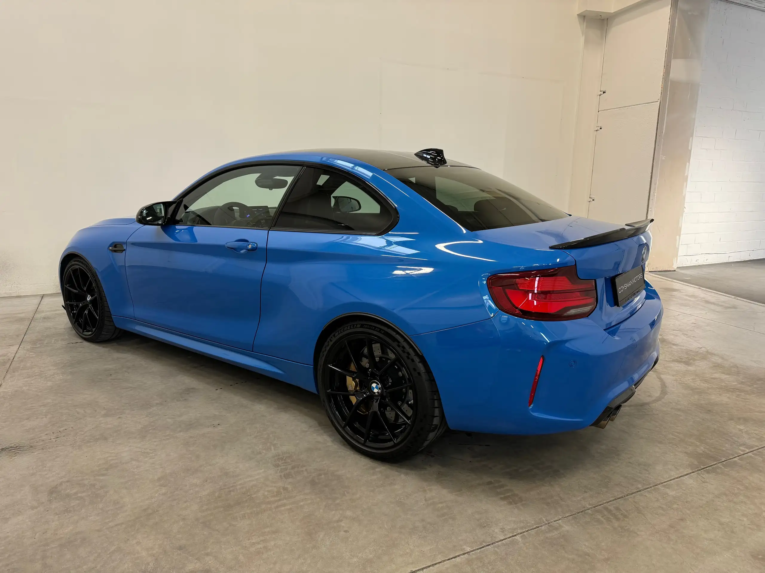 BMW - M2