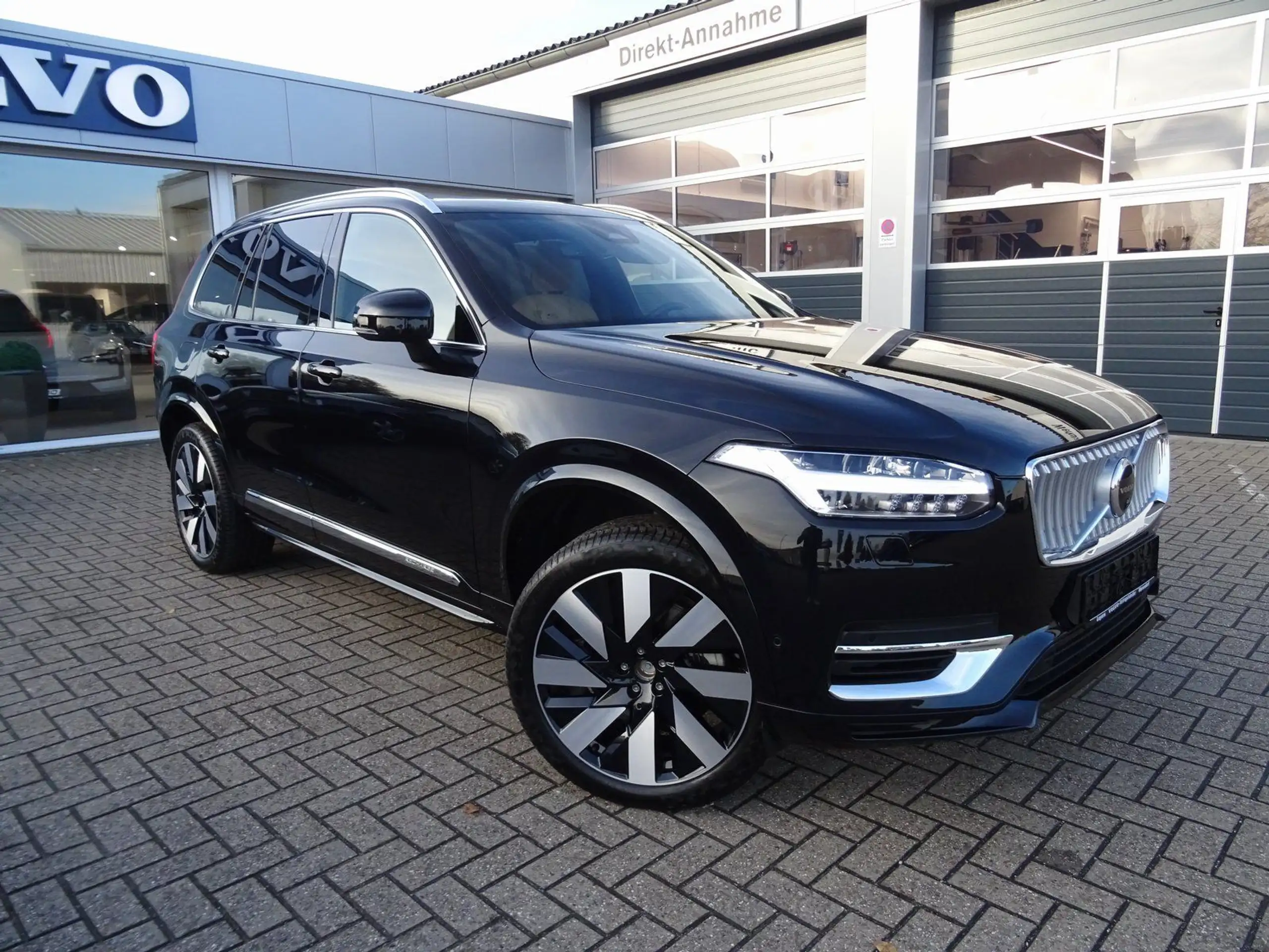 Volvo - XC90