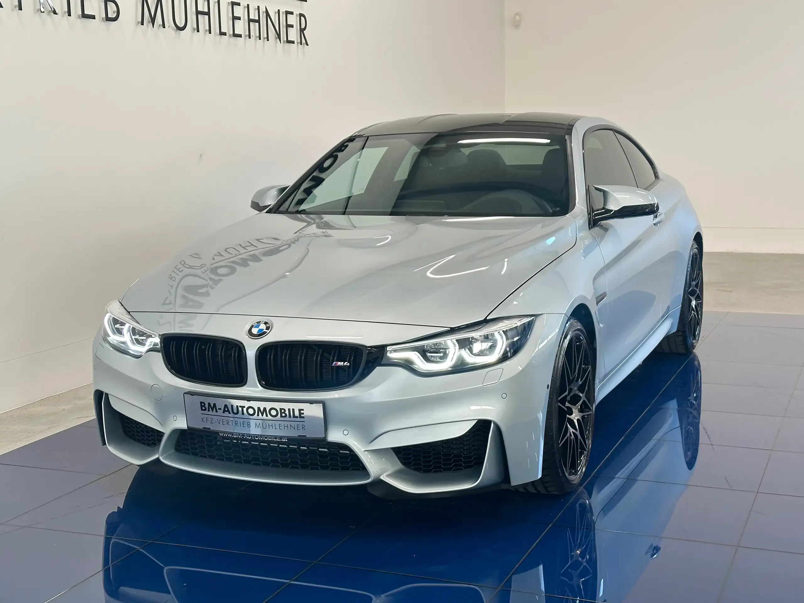 BMW - M4