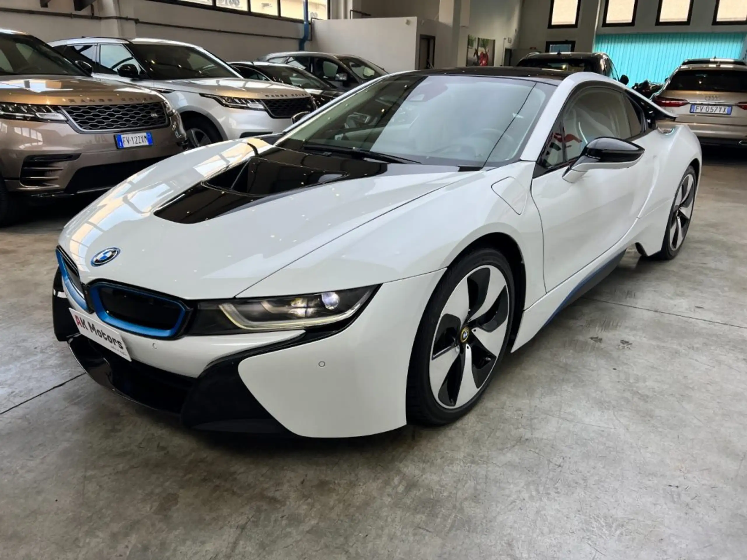 BMW - i8