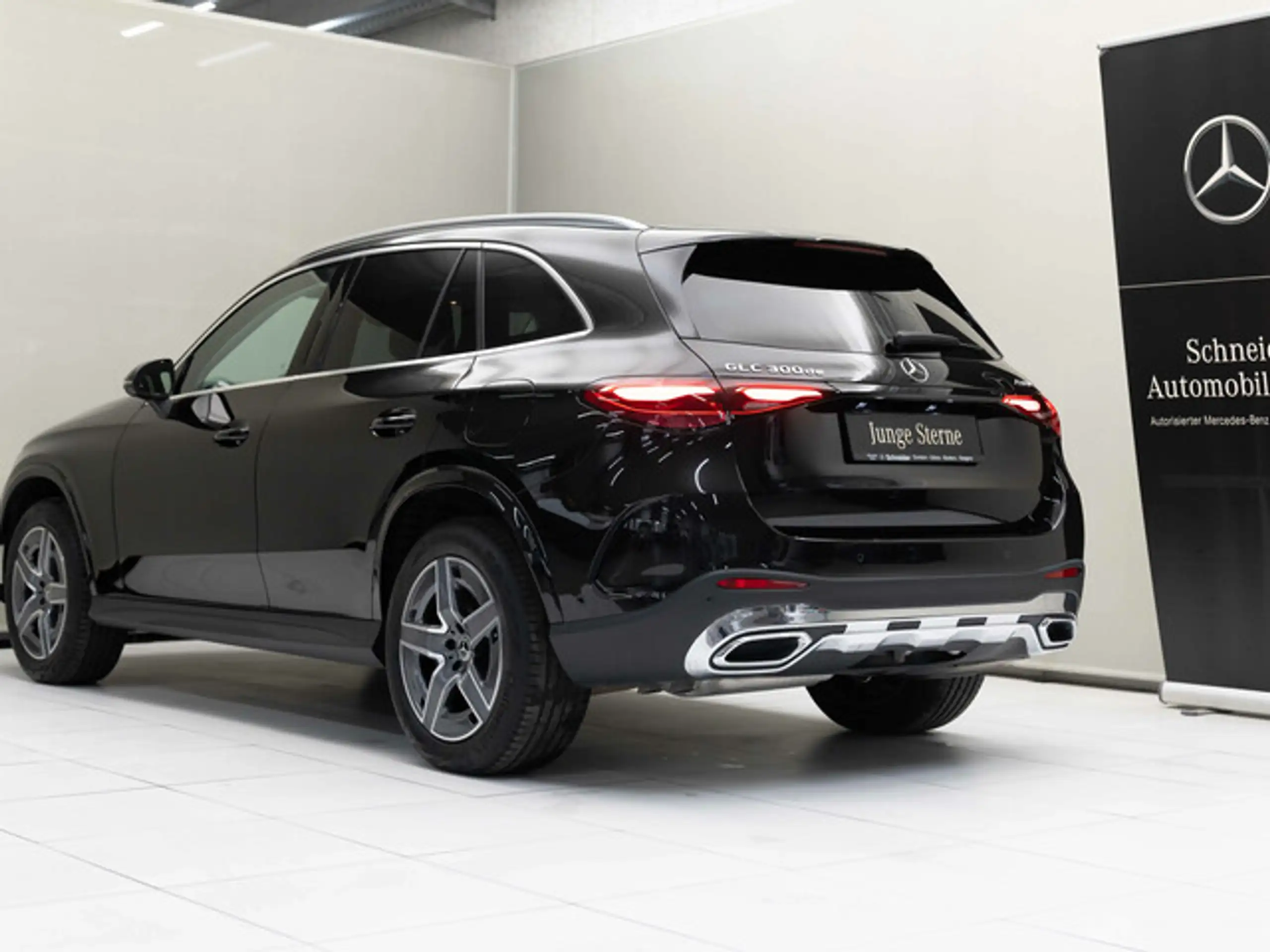 Mercedes-Benz - GLC 300