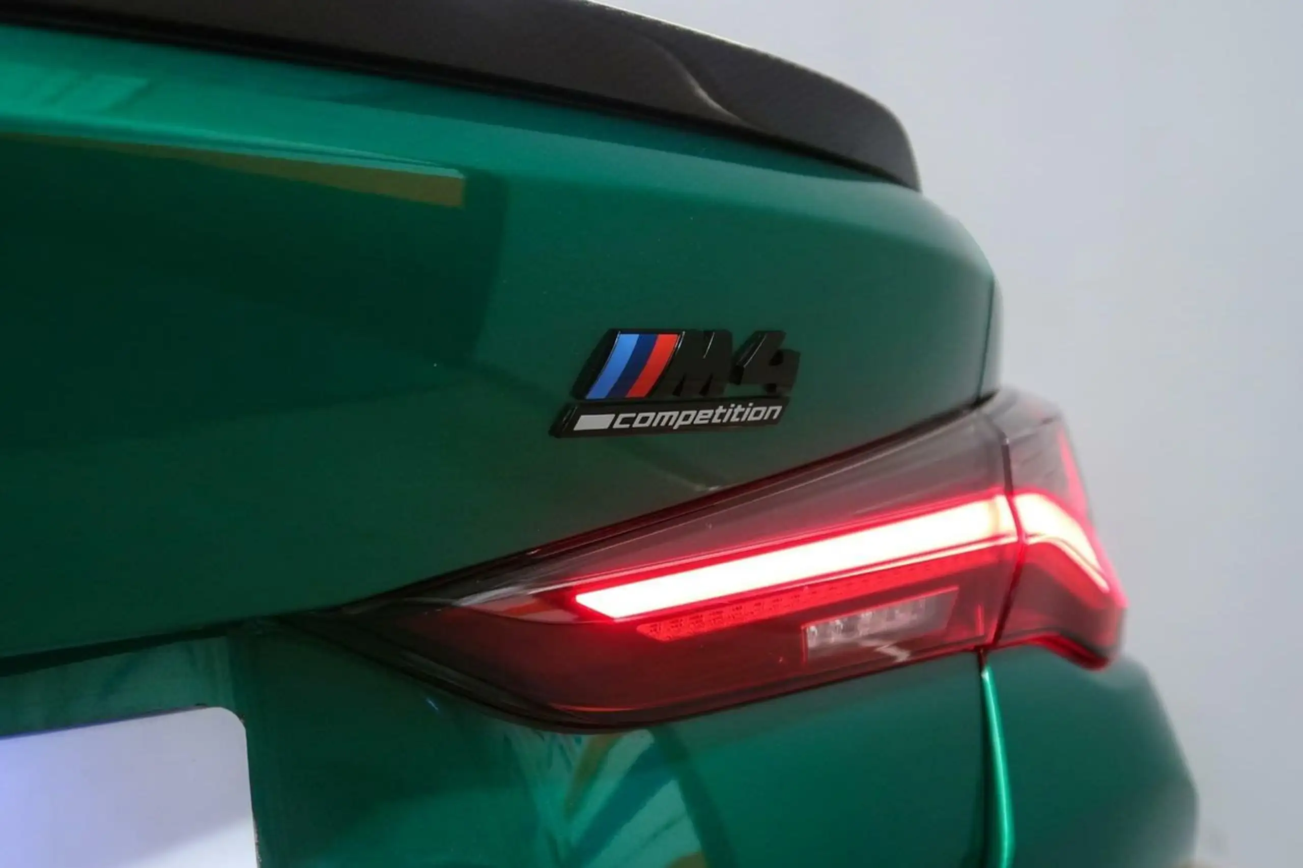 BMW - M4