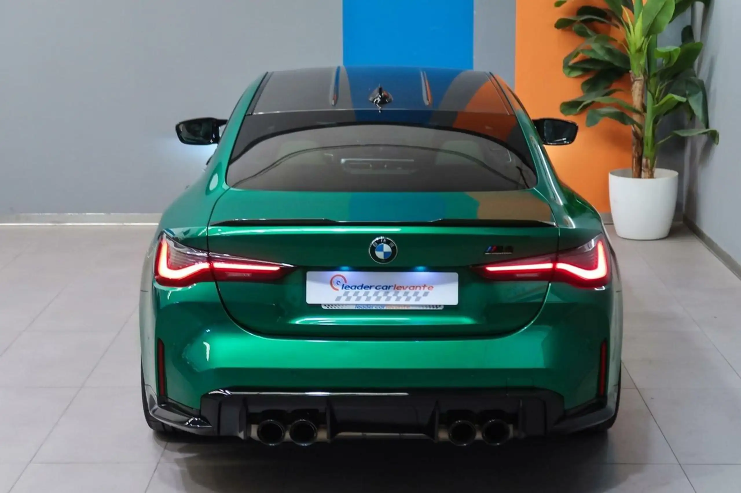 BMW - M4