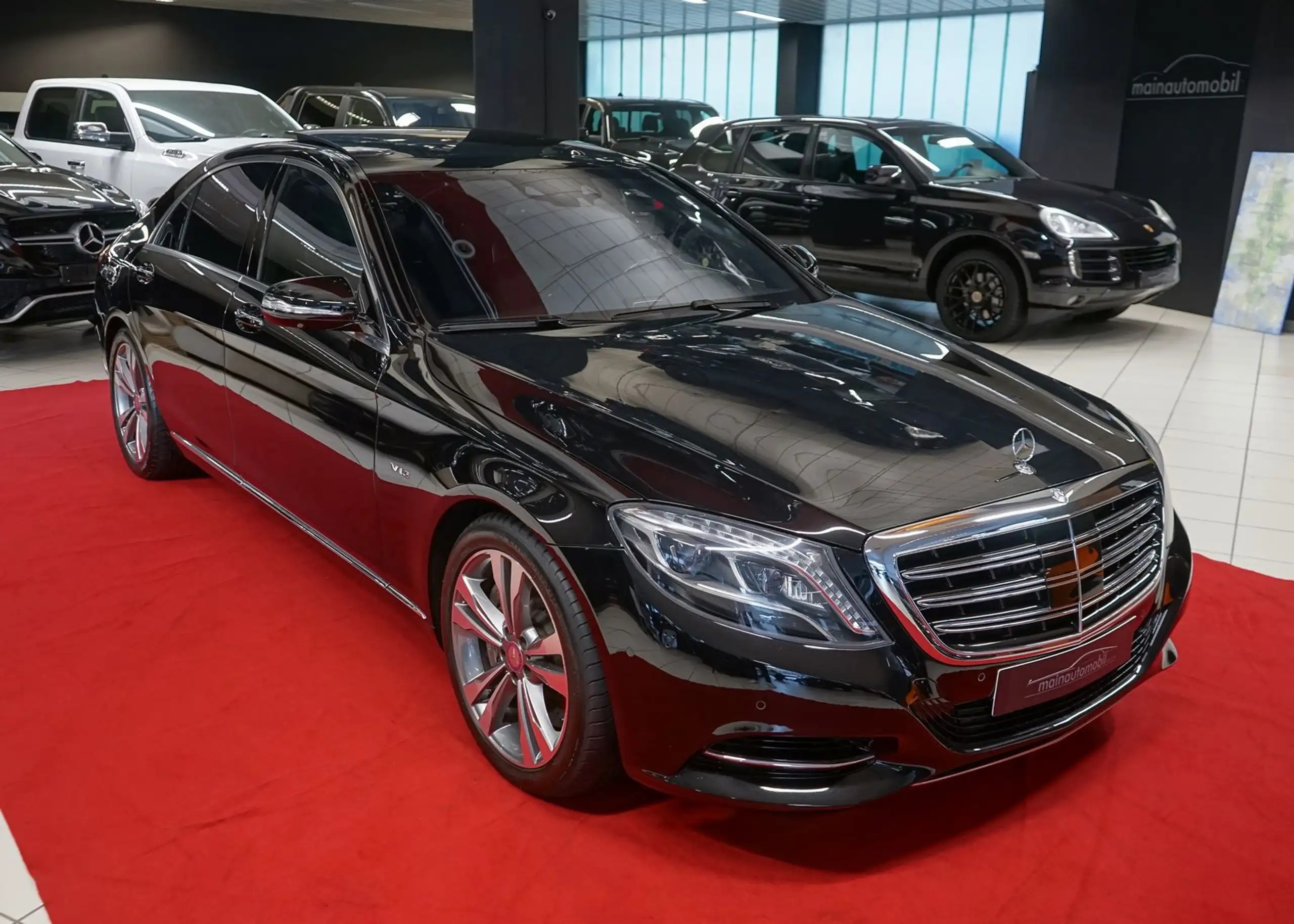 Mercedes-Benz - S 600