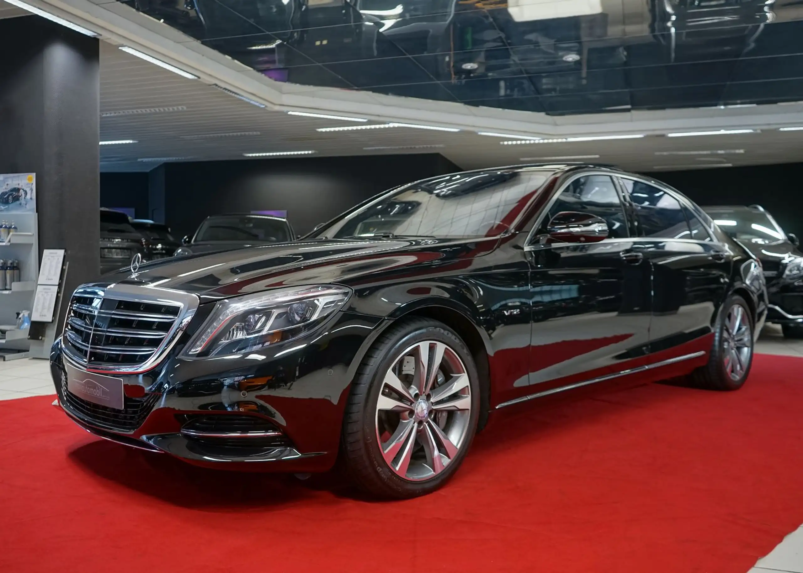 Mercedes-Benz - S 600