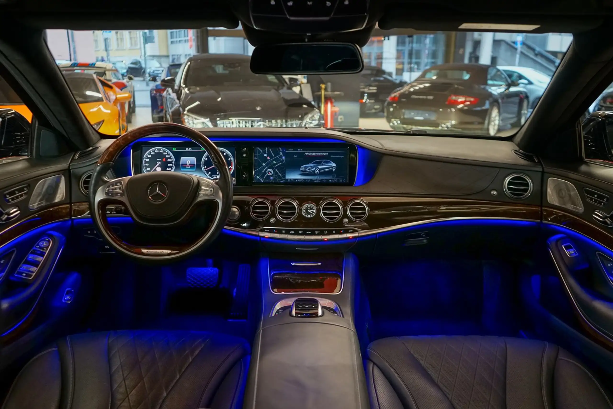 Mercedes-Benz - S 600